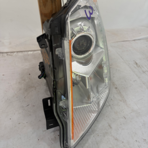 2010-2016 Cadillac SRX Halogen Driver Side Headlight - Image 4