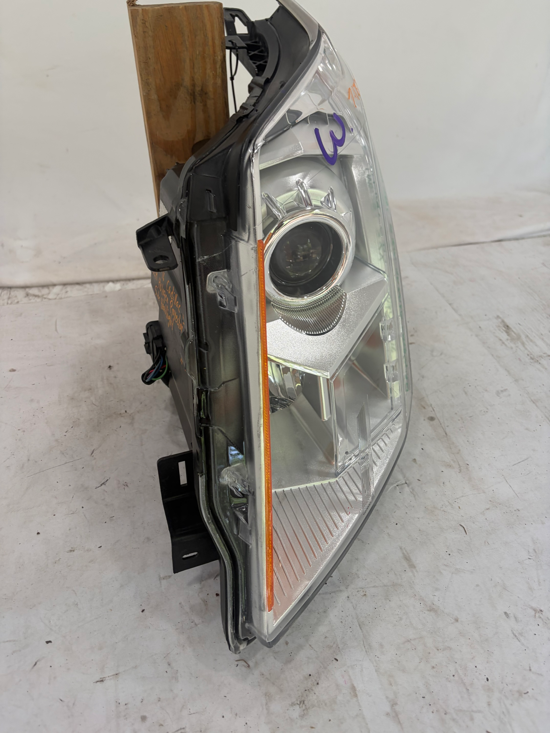 2010-2016 Cadillac SRX Halogen Driver Side Headlight