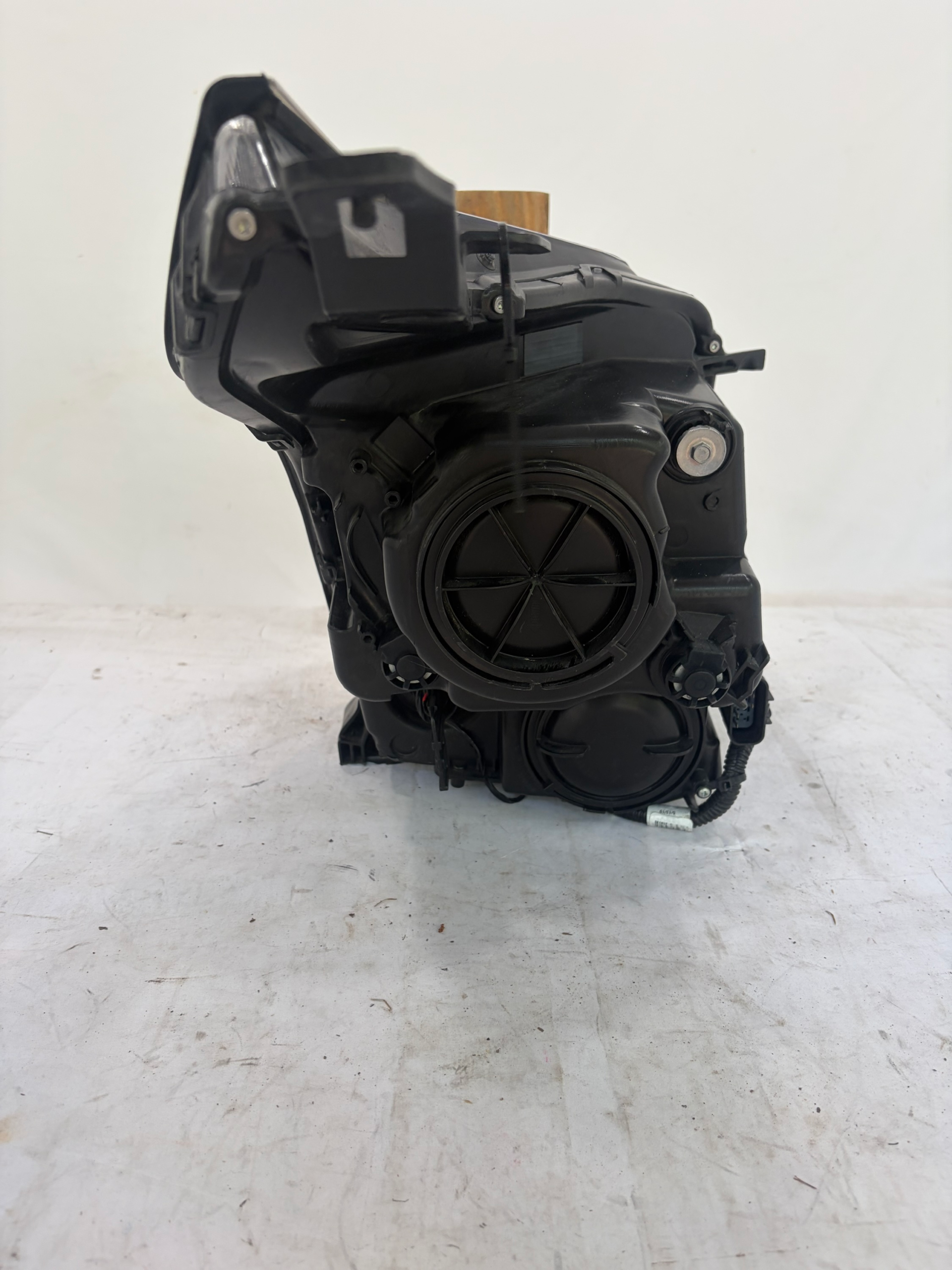 2010-2016 Cadillac SRX Halogen Driver Side Headlight