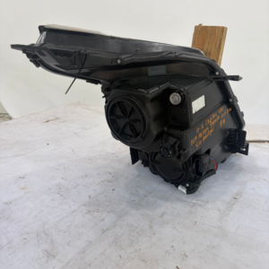 2010-2016 Cadillac SRX Halogen Driver Side Headlight - Image 9