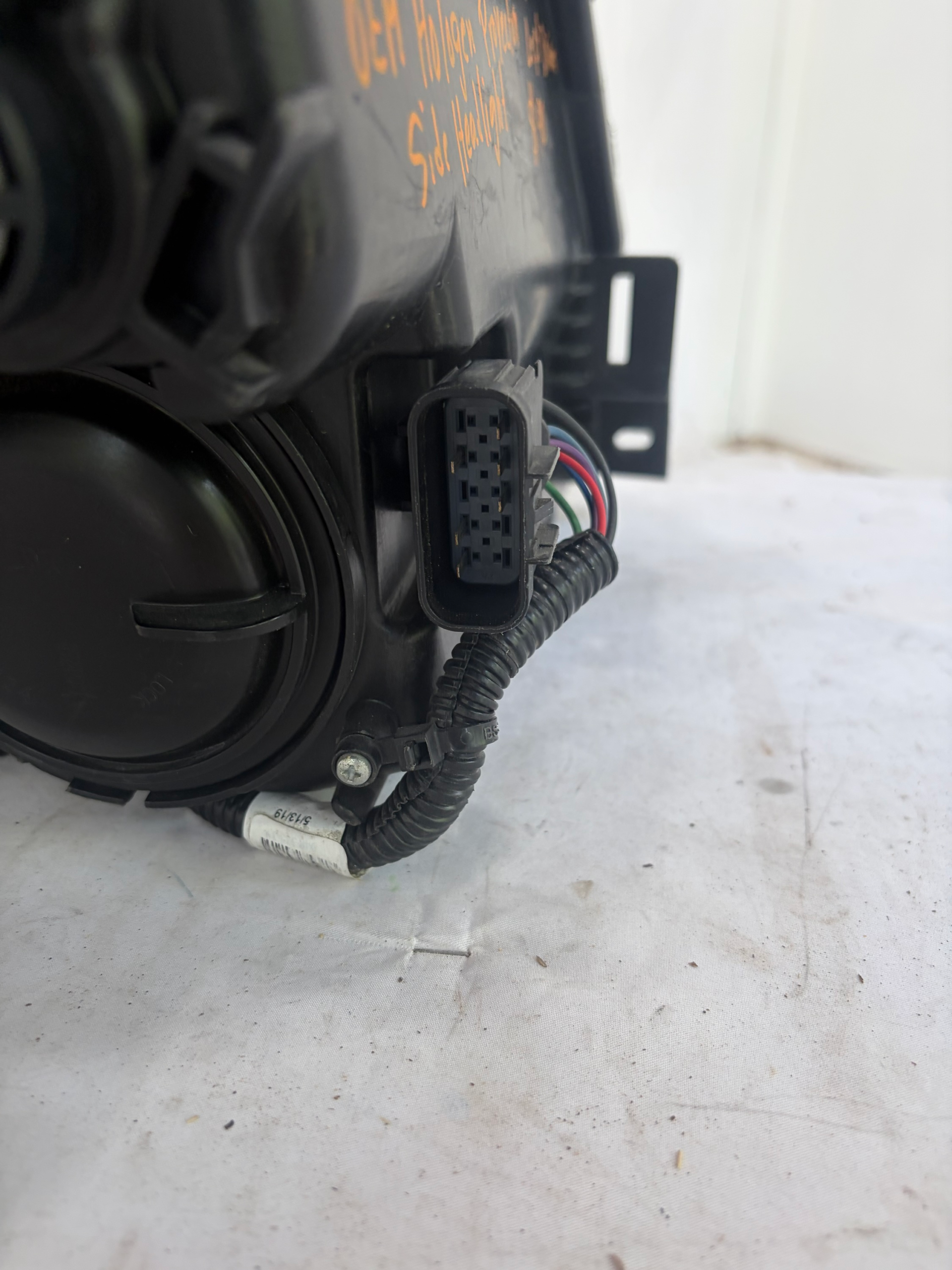 2010-2016 Cadillac SRX Halogen Driver Side Headlight