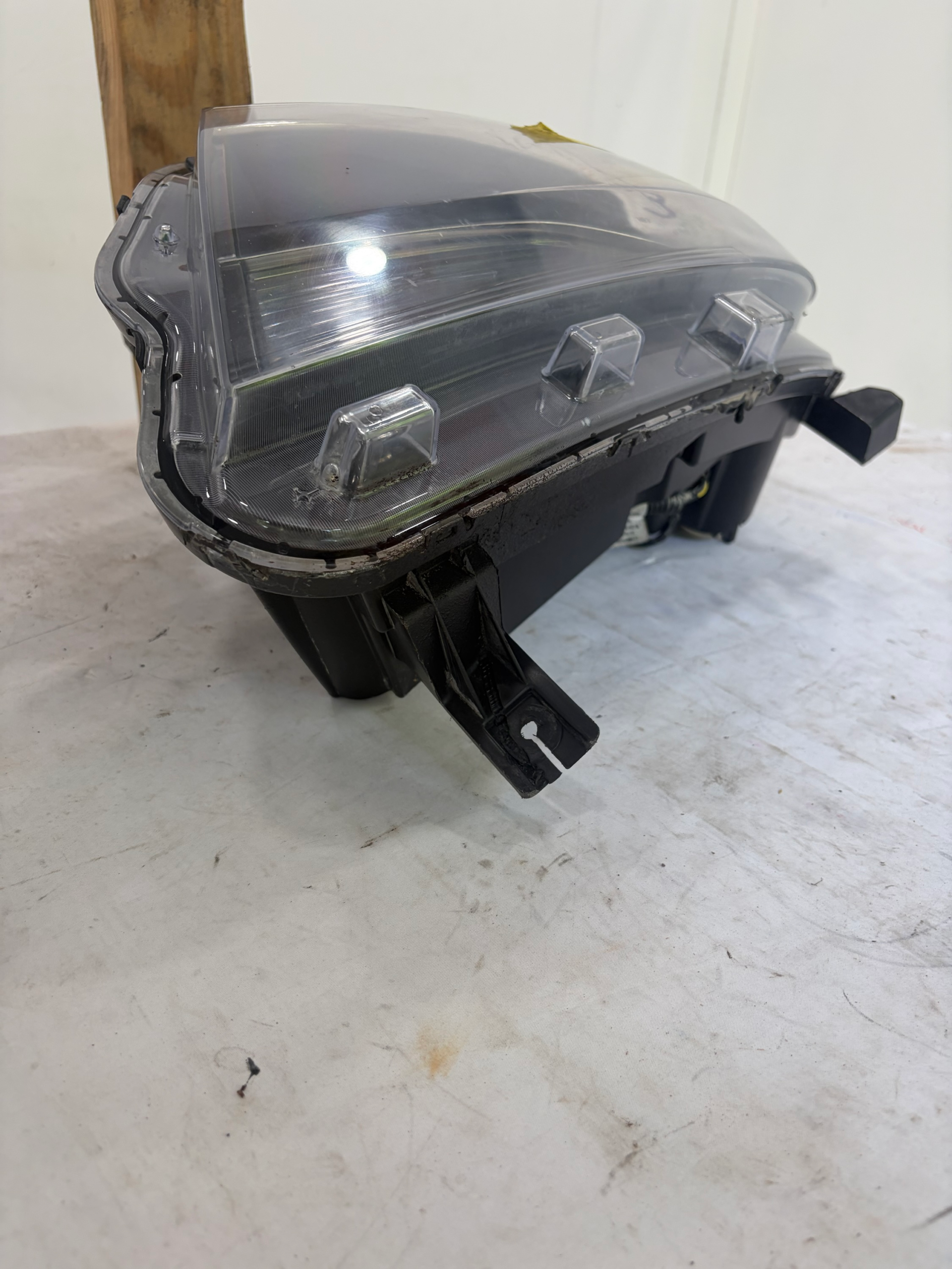 2015-2022 Chevrolet Colorado Halogen Driver Side Headlight