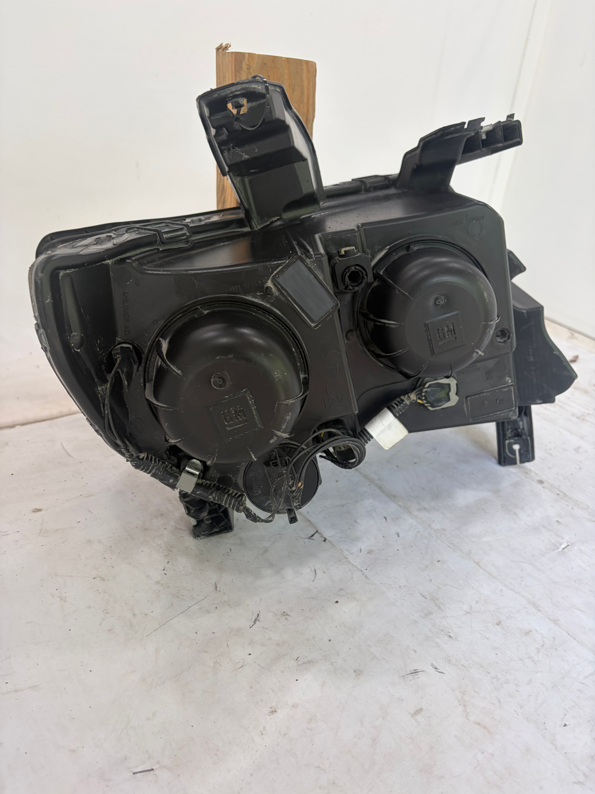 2015-2022 Chevrolet Colorado Halogen Driver Side Headlight