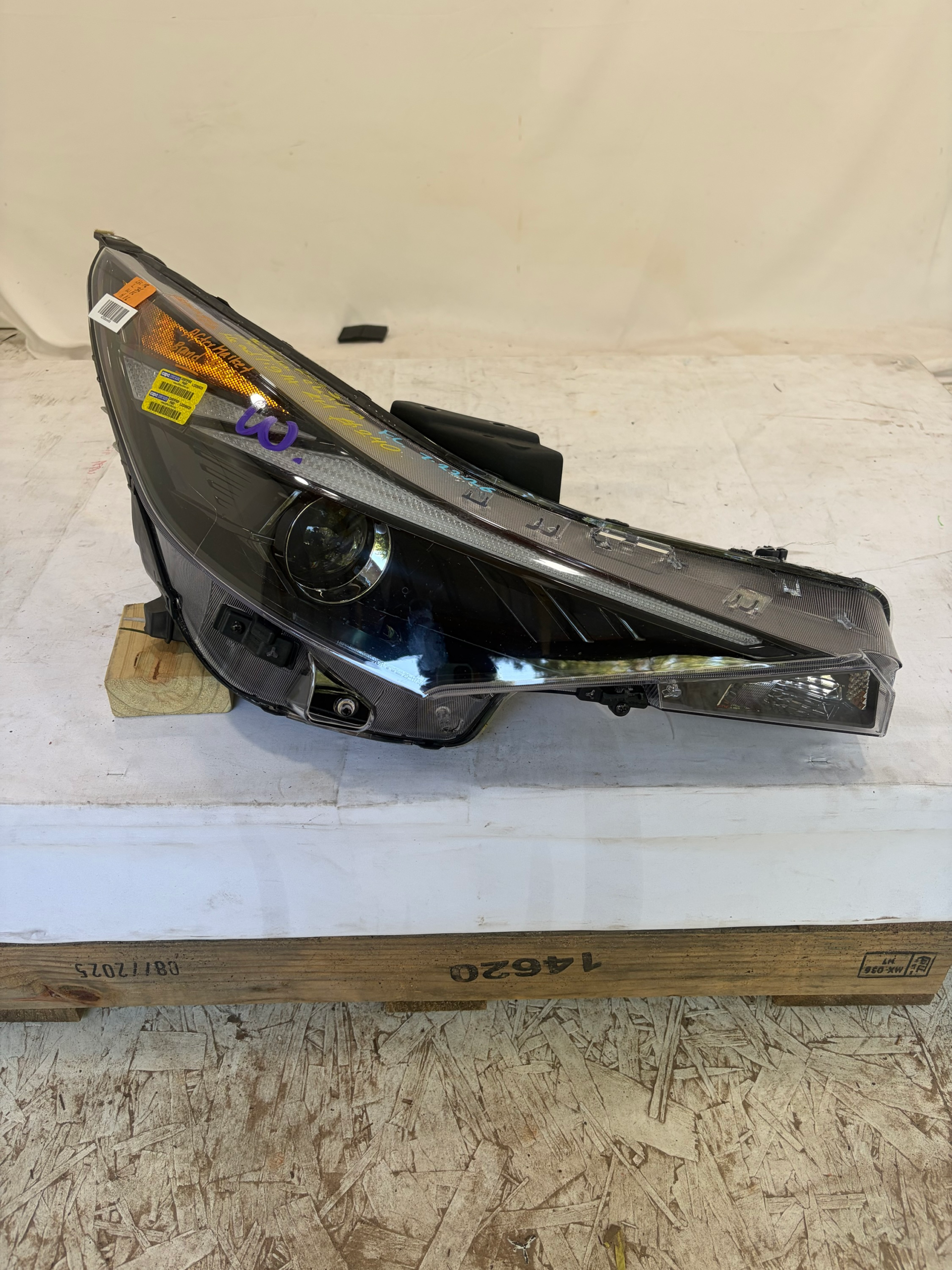 2021-2025 Hyundai Elantra Passenger Side Headlight