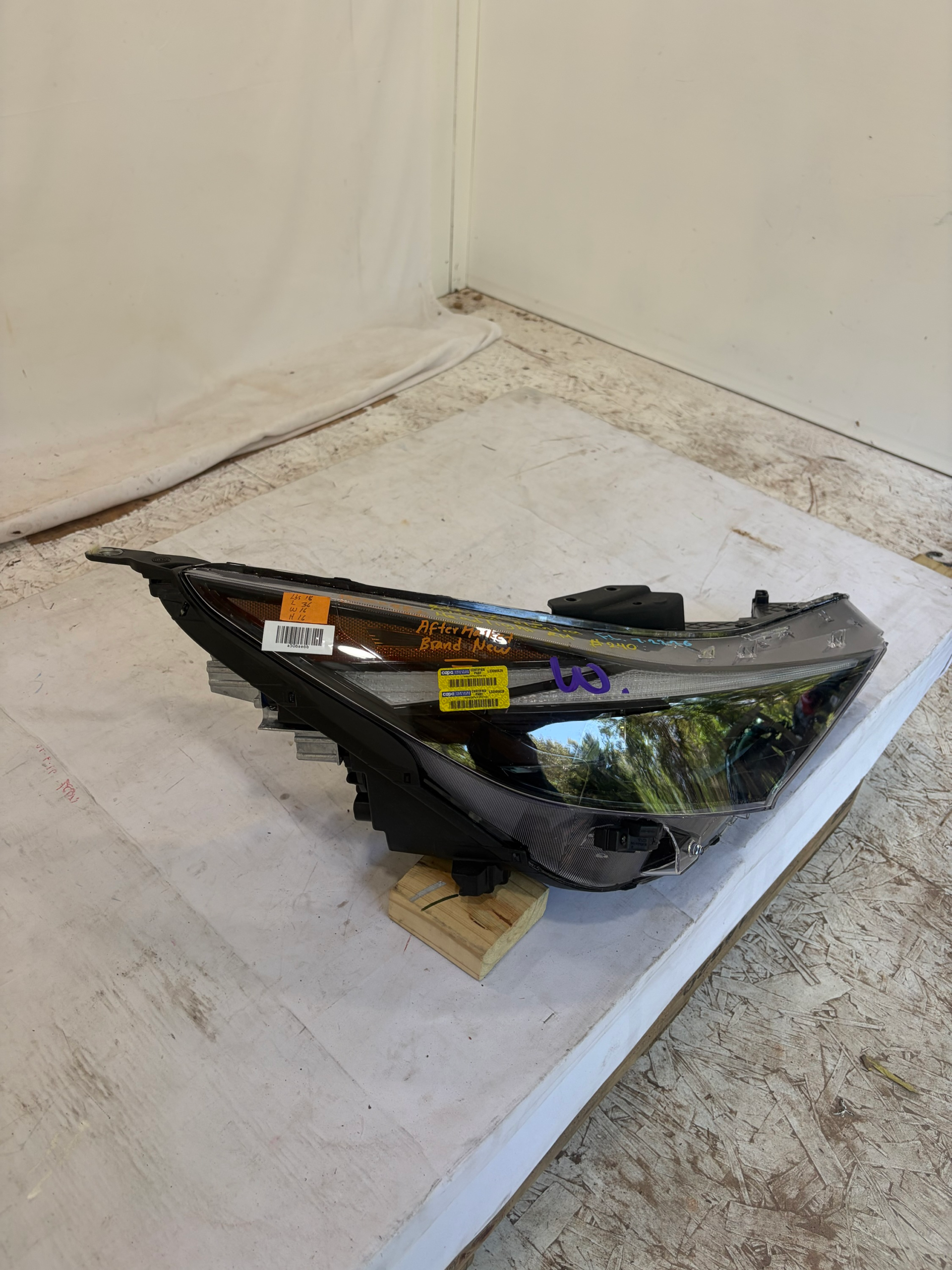 2021-2025 Hyundai Elantra Passenger Side Headlight