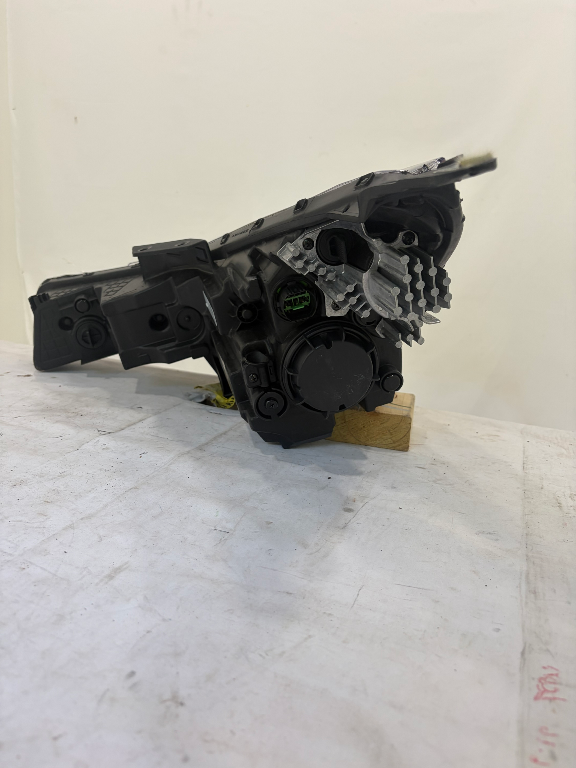 2021-2025 Hyundai Elantra Passenger Side Headlight