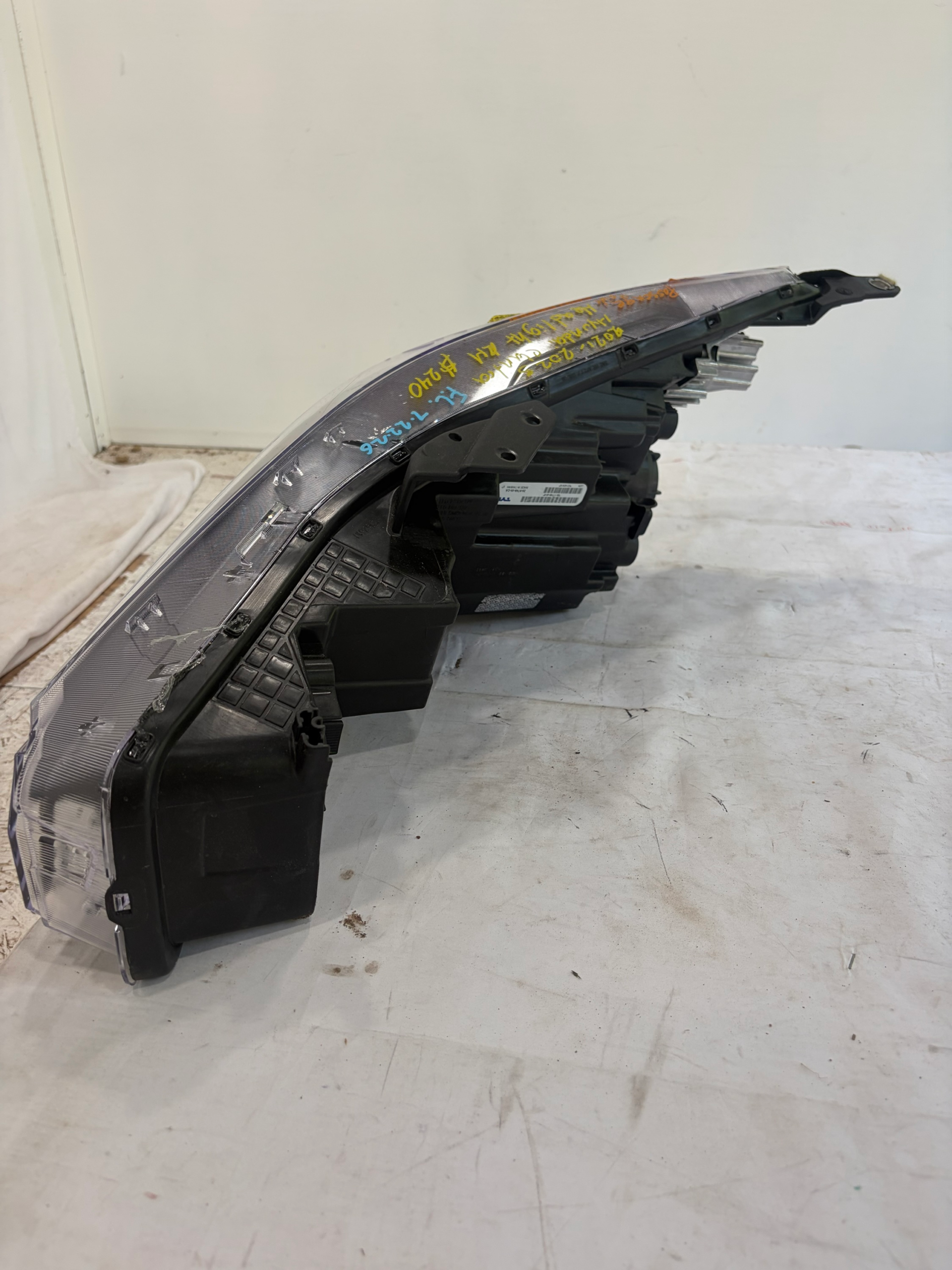 2021-2025 Hyundai Elantra Passenger Side Headlight