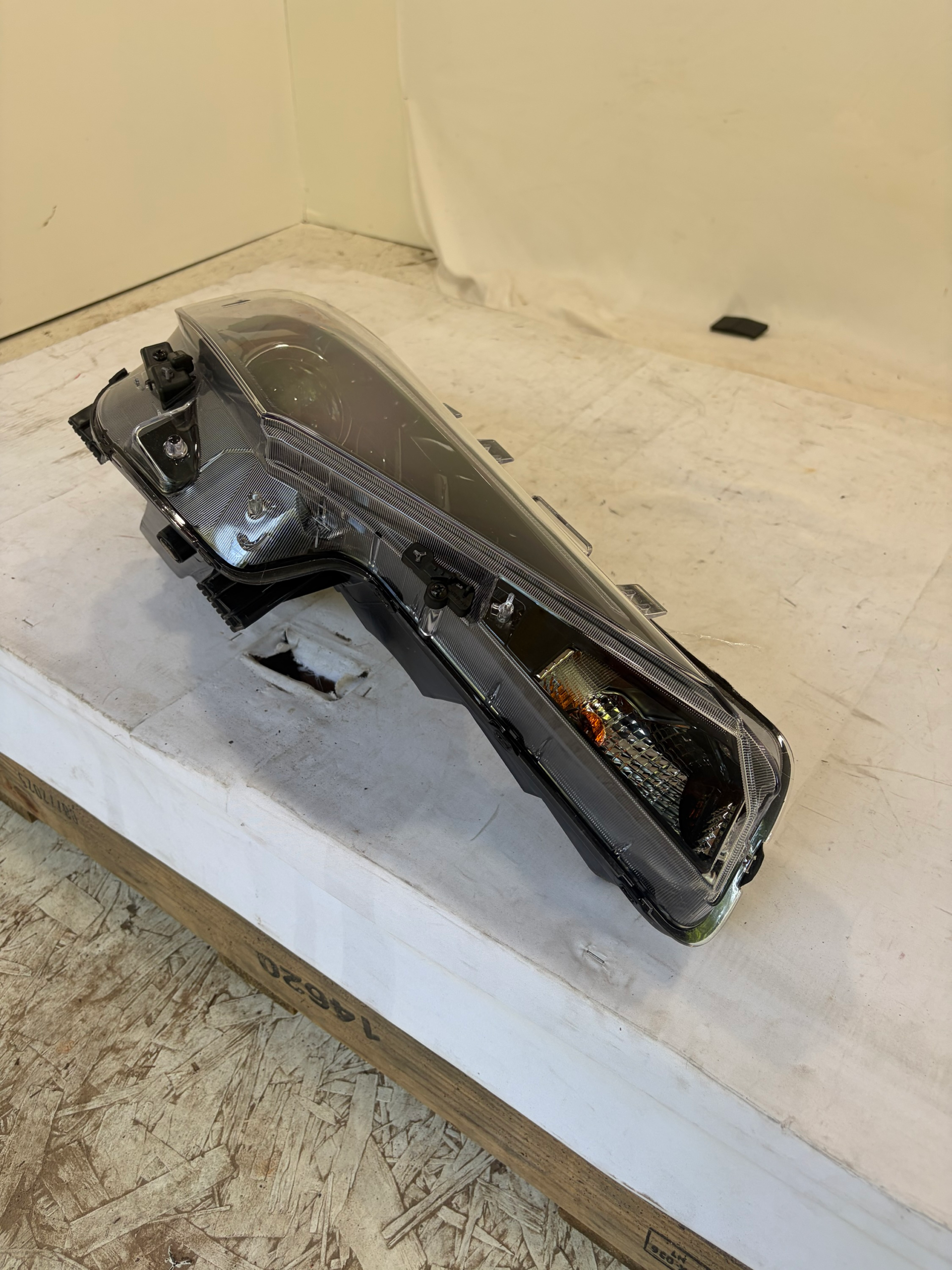 2021-2025 Hyundai Elantra Passenger Side Headlight