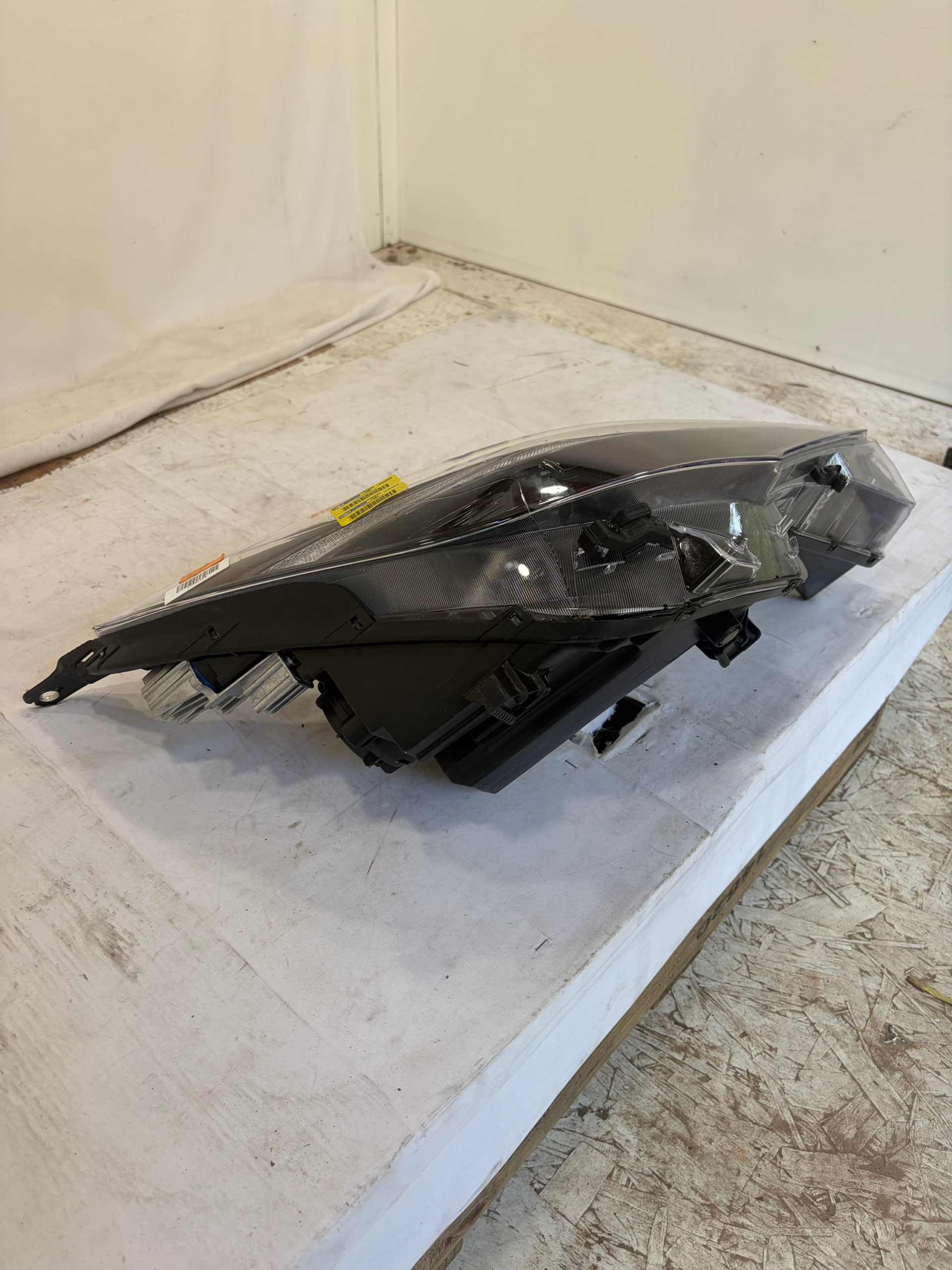 2021-2025 Hyundai Elantra Passenger Side Headlight
