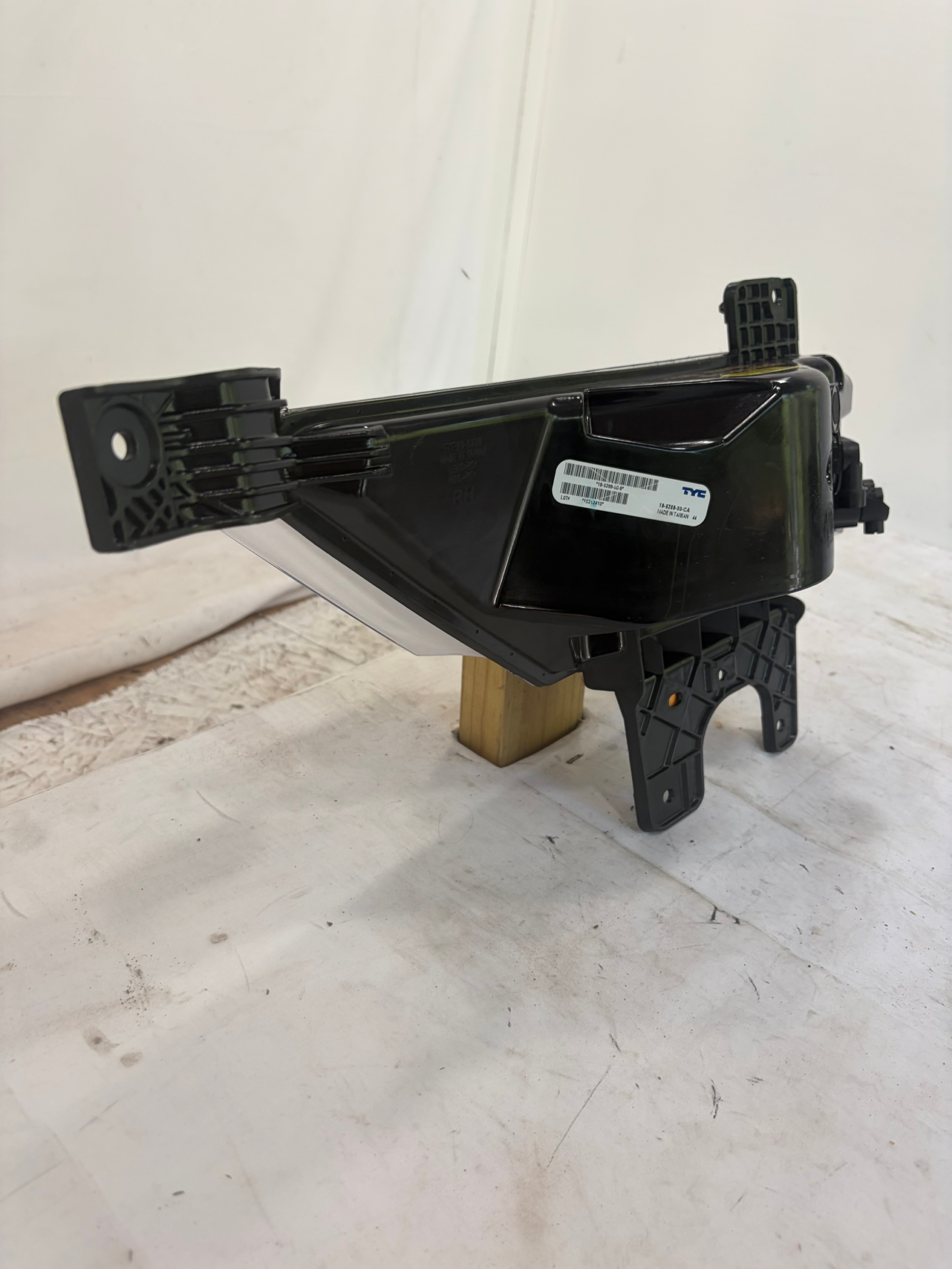 2021-2023 Ford F-150 Passenger Side Fog Light