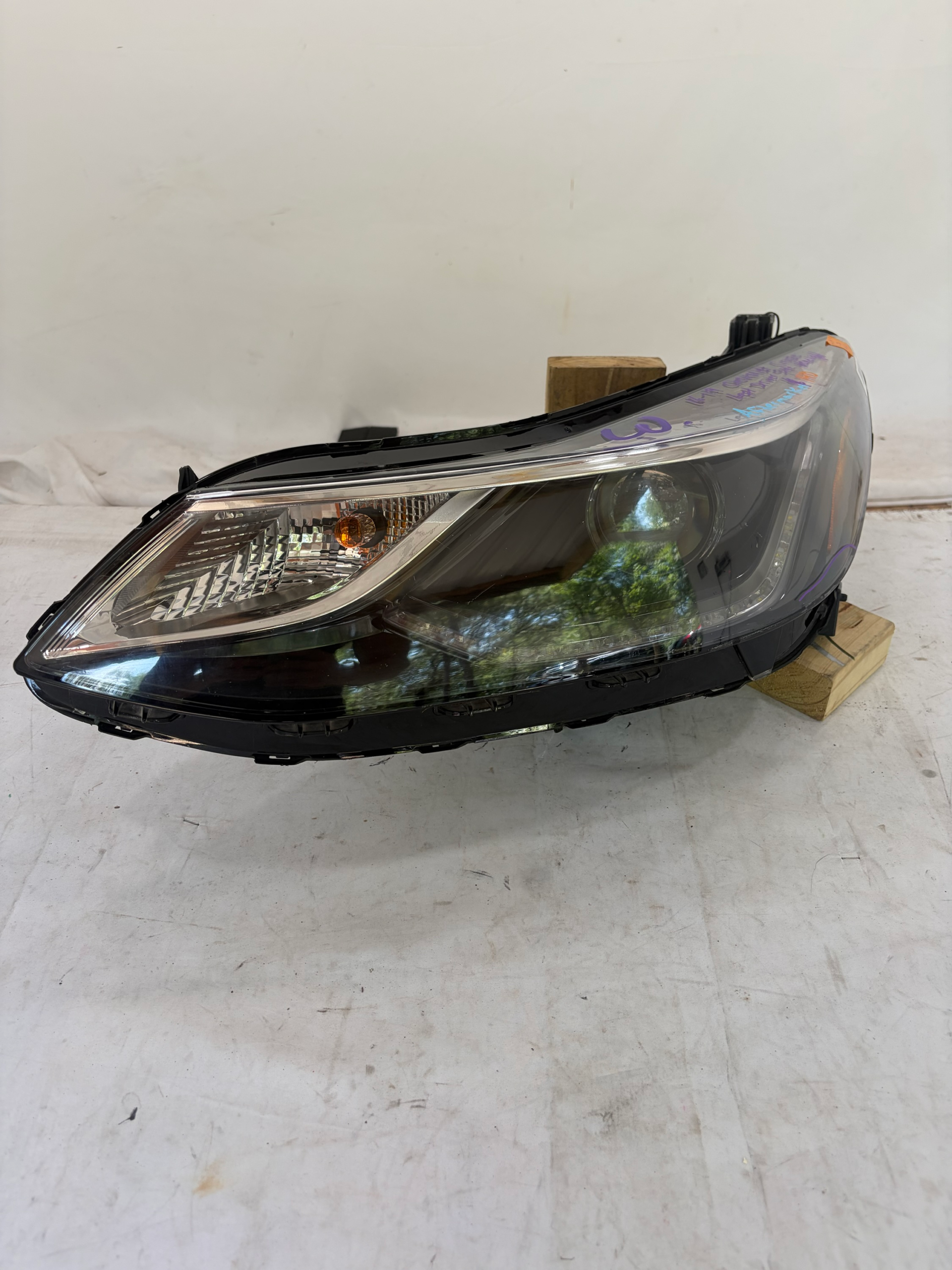 2016-2019 Chevrolet Cruze Driver Side Headlight
