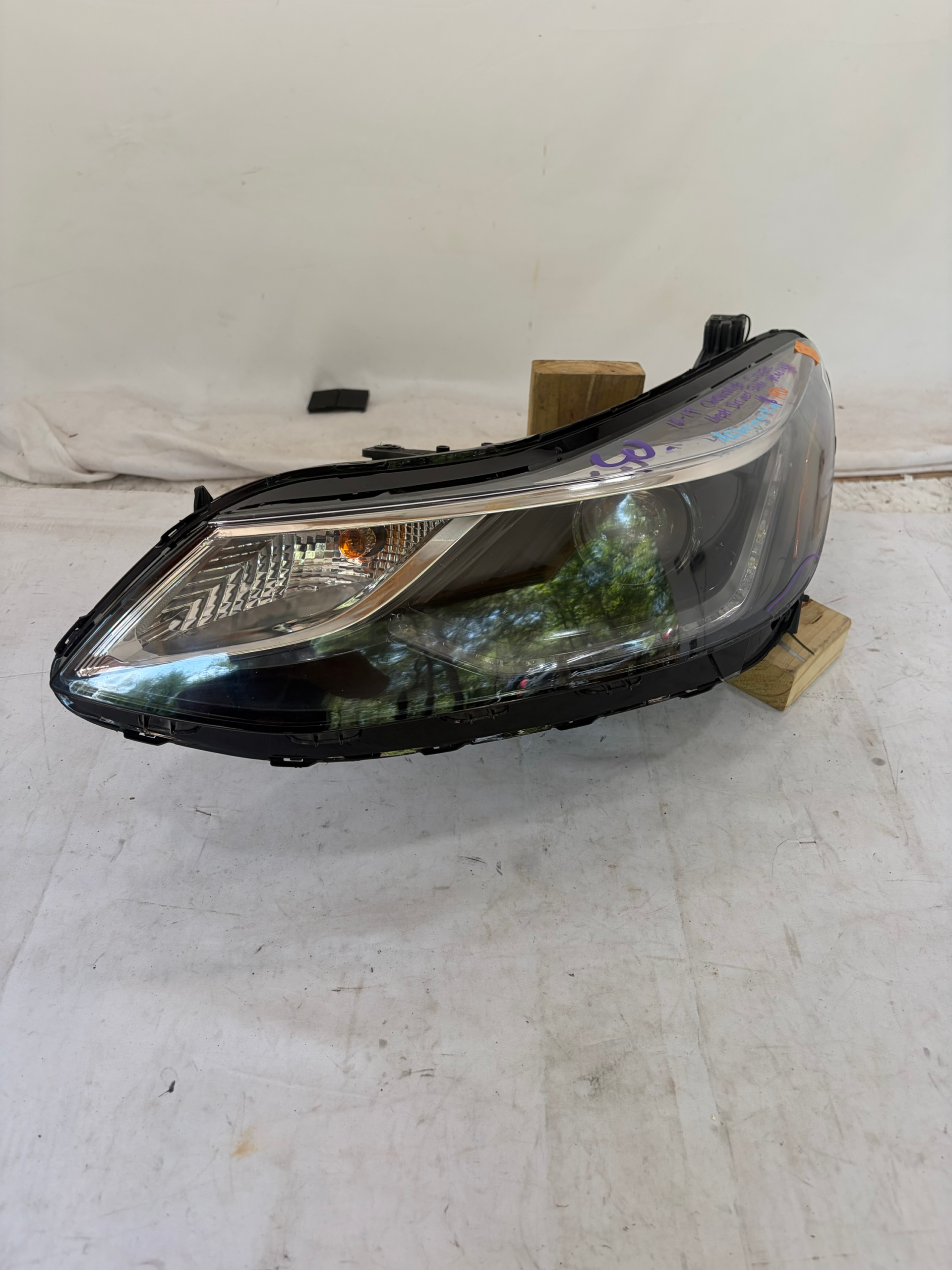 2016-2019 Chevrolet Cruze Driver Side Headlight