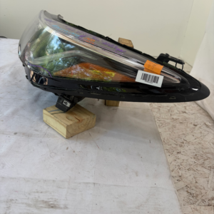 2016-2019 Chevrolet Cruze Driver Side Headlight - Image 7