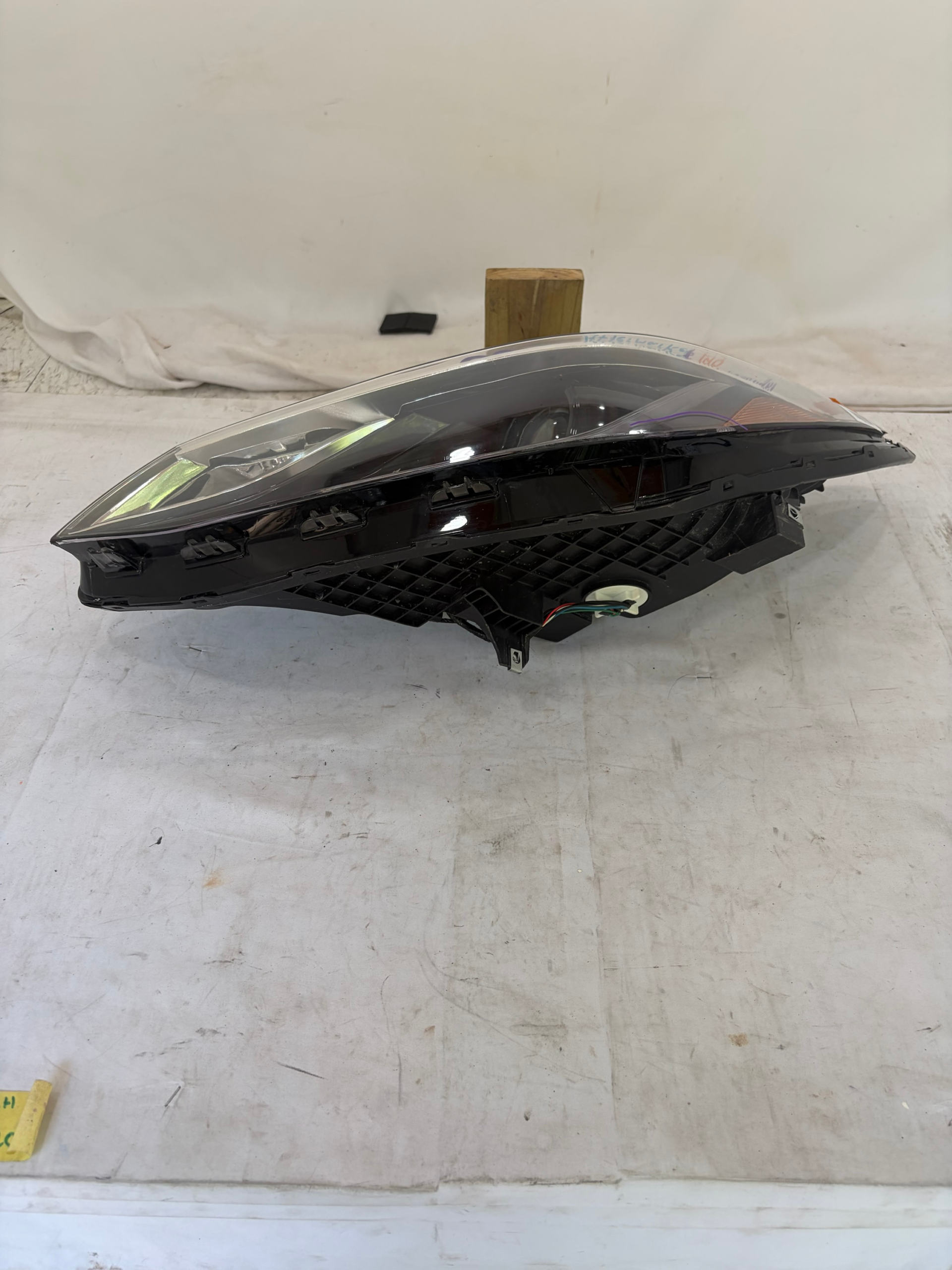 2016-2019 Chevrolet Cruze Driver Side Headlight