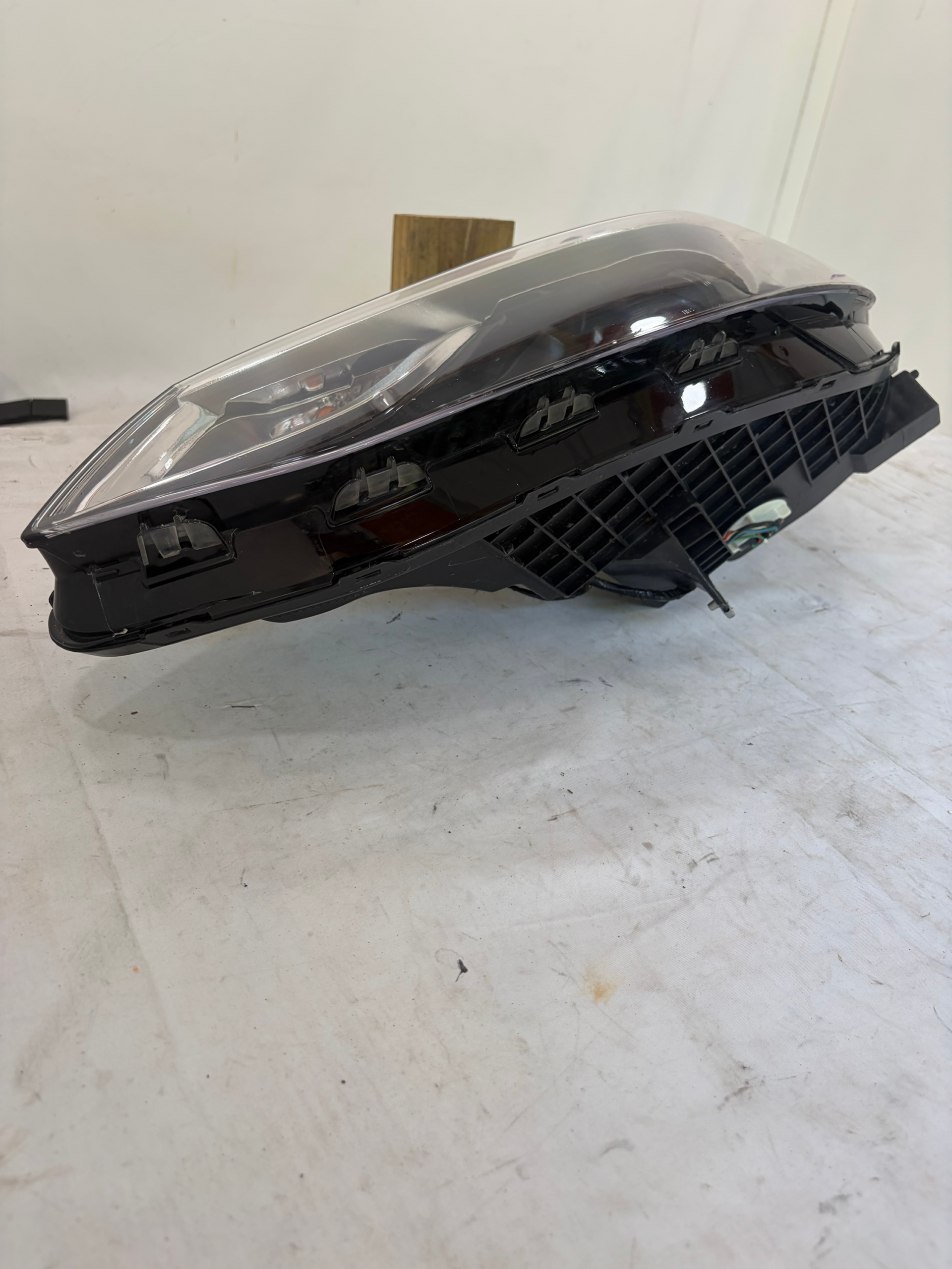 2016-2019 Chevrolet Cruze Driver Side Headlight