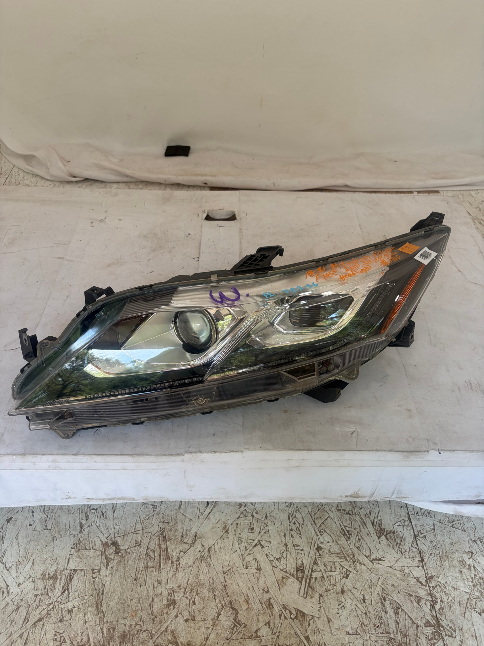 2018-2021 Mitsubishi Eclipse Cross Driver Side Headlight