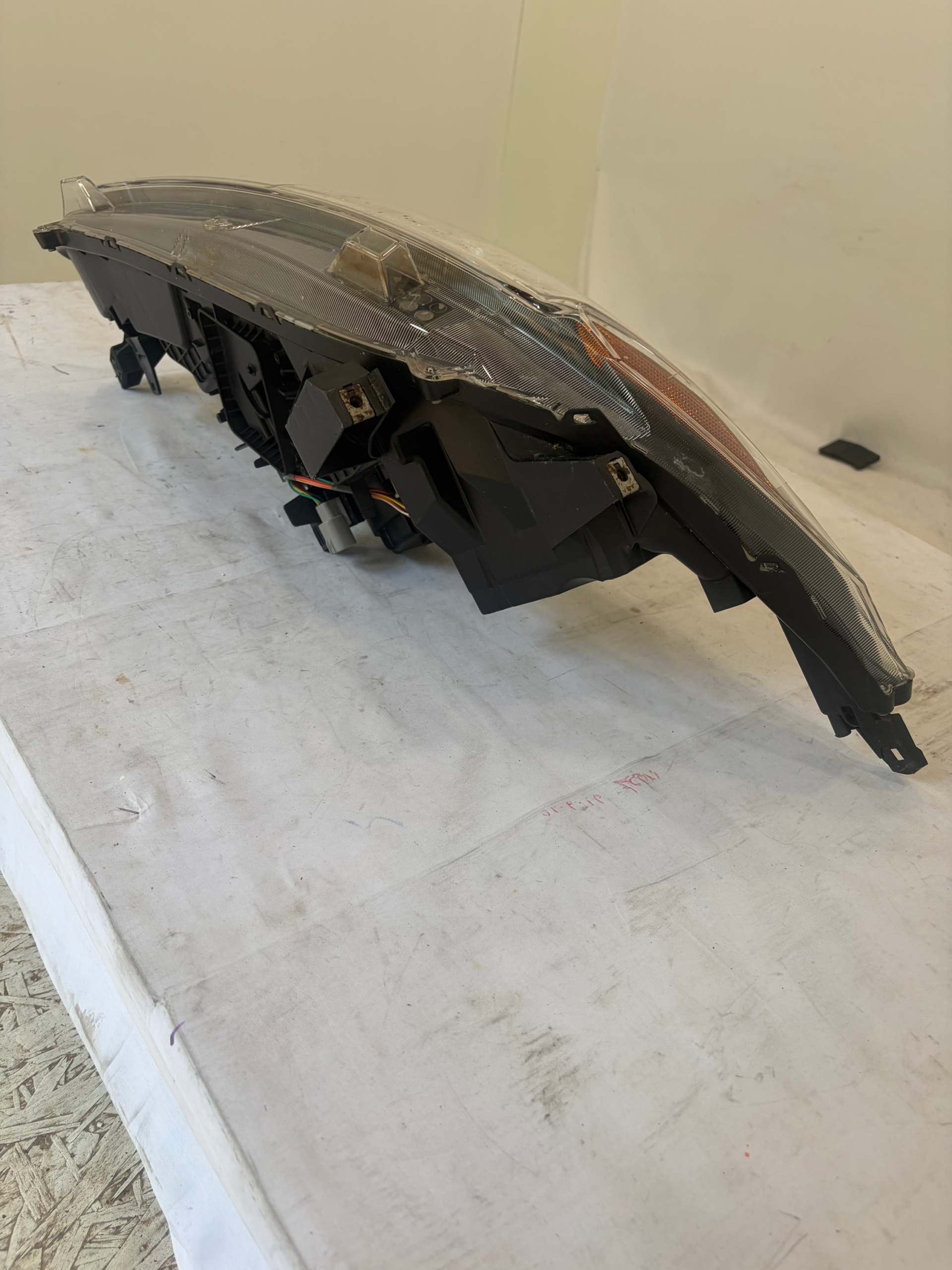 2018-2021 Mitsubishi Eclipse Cross Driver Side Headlight