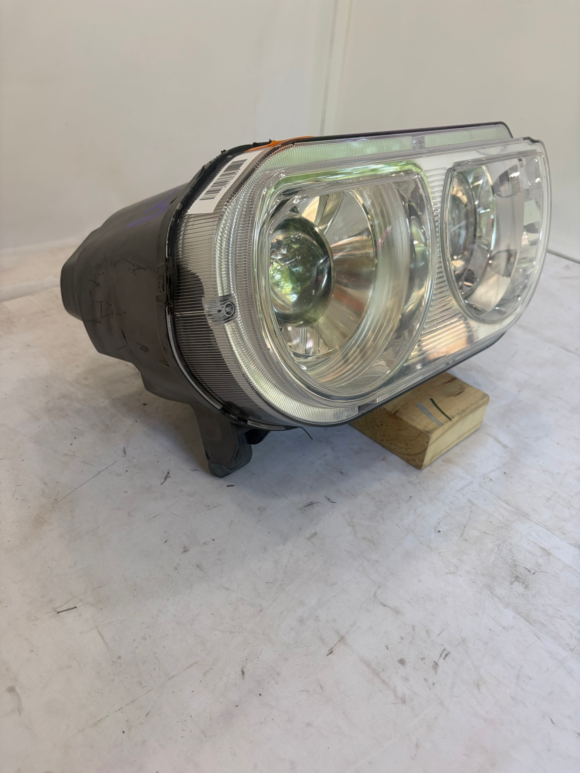 2008-2014 Dodge Challenger HID Xenon Passenger Side Headlight
