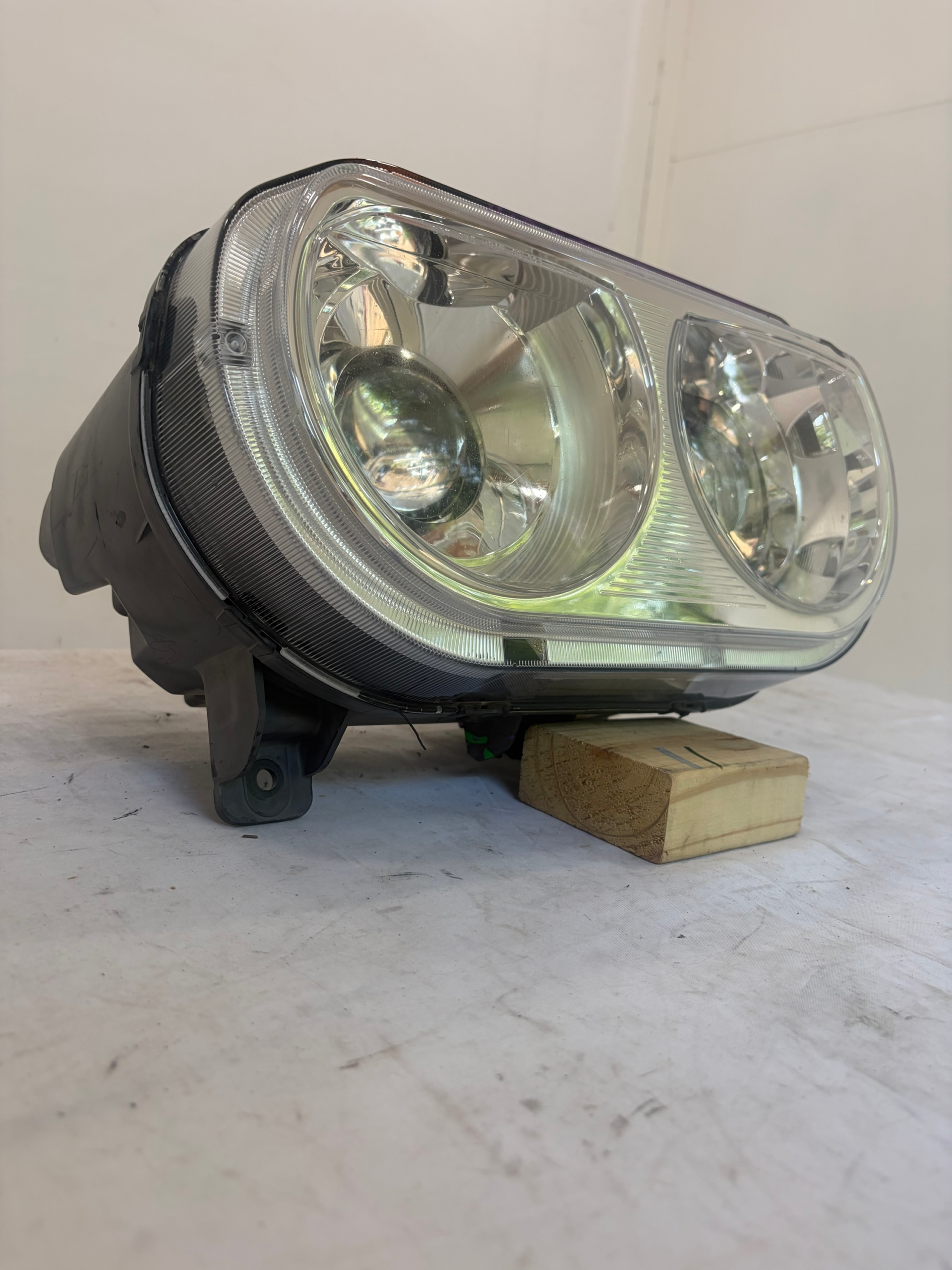 2008-2014 Dodge Challenger HID Xenon Passenger Side Headlight