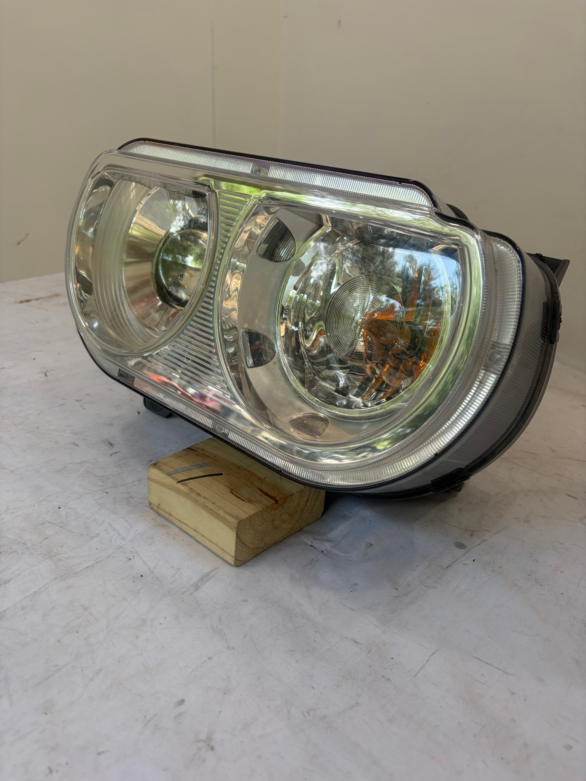 2008-2014 Dodge Challenger HID Xenon Passenger Side Headlight