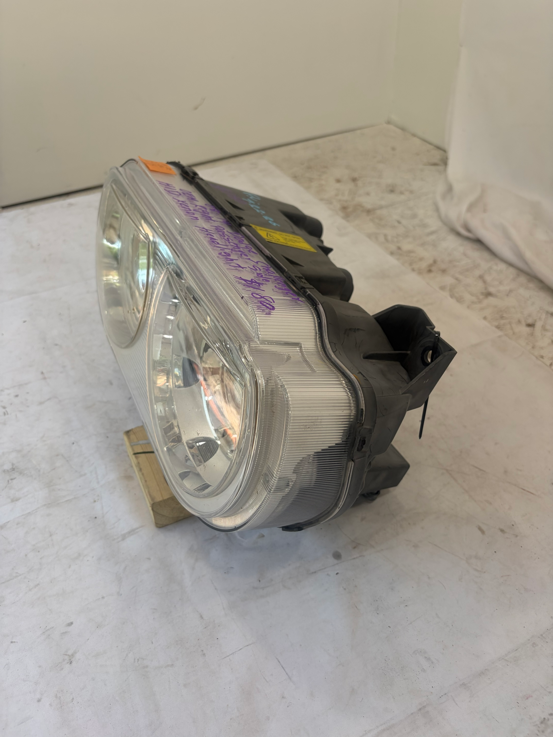 2008-2014 Dodge Challenger HID Xenon Passenger Side Headlight