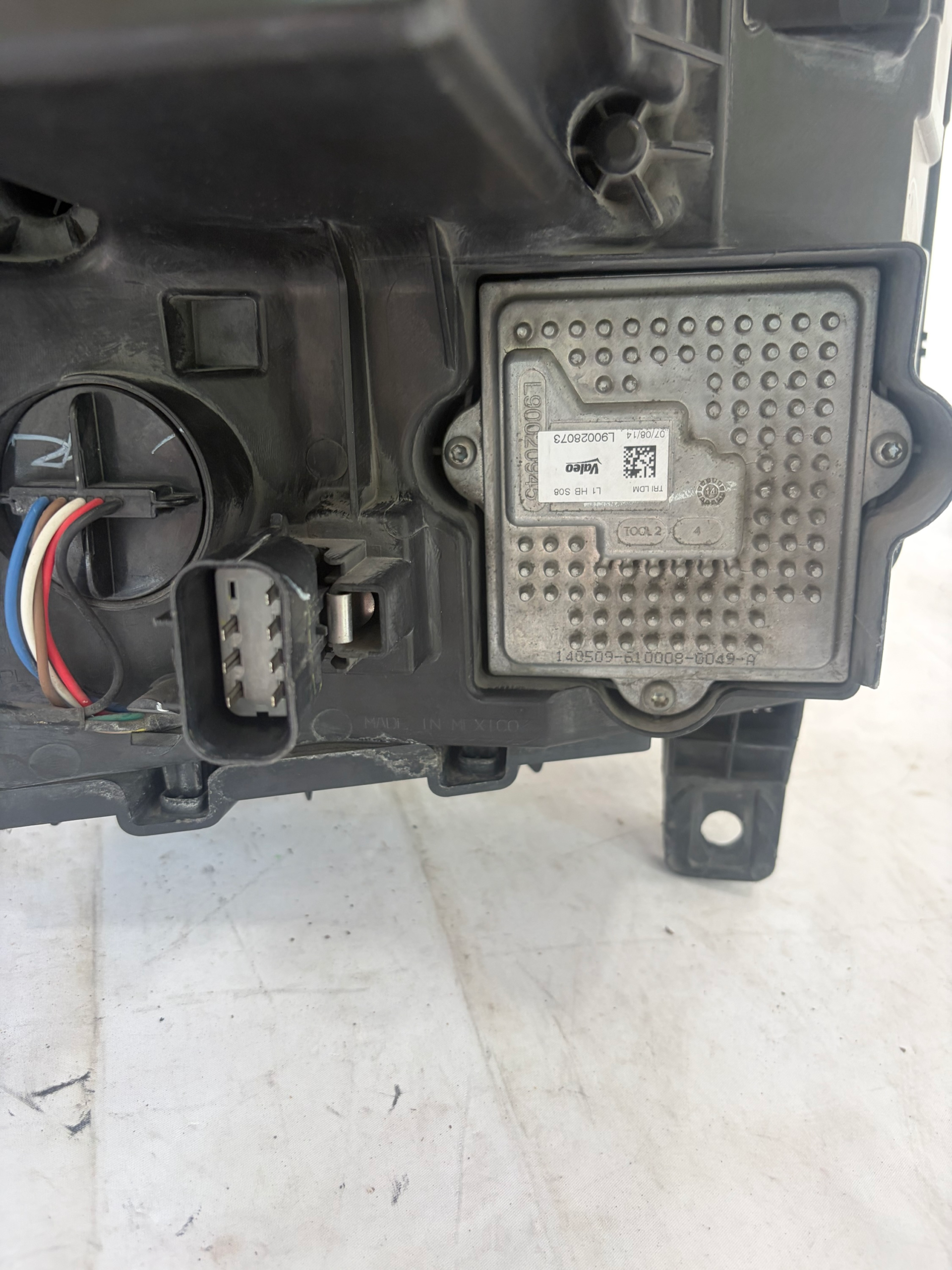 2014-2018 GMC Sierra 1500 LED Driver Side Headlight