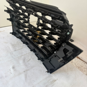 2021-2023 Nissan Kicks Grille - Image 9