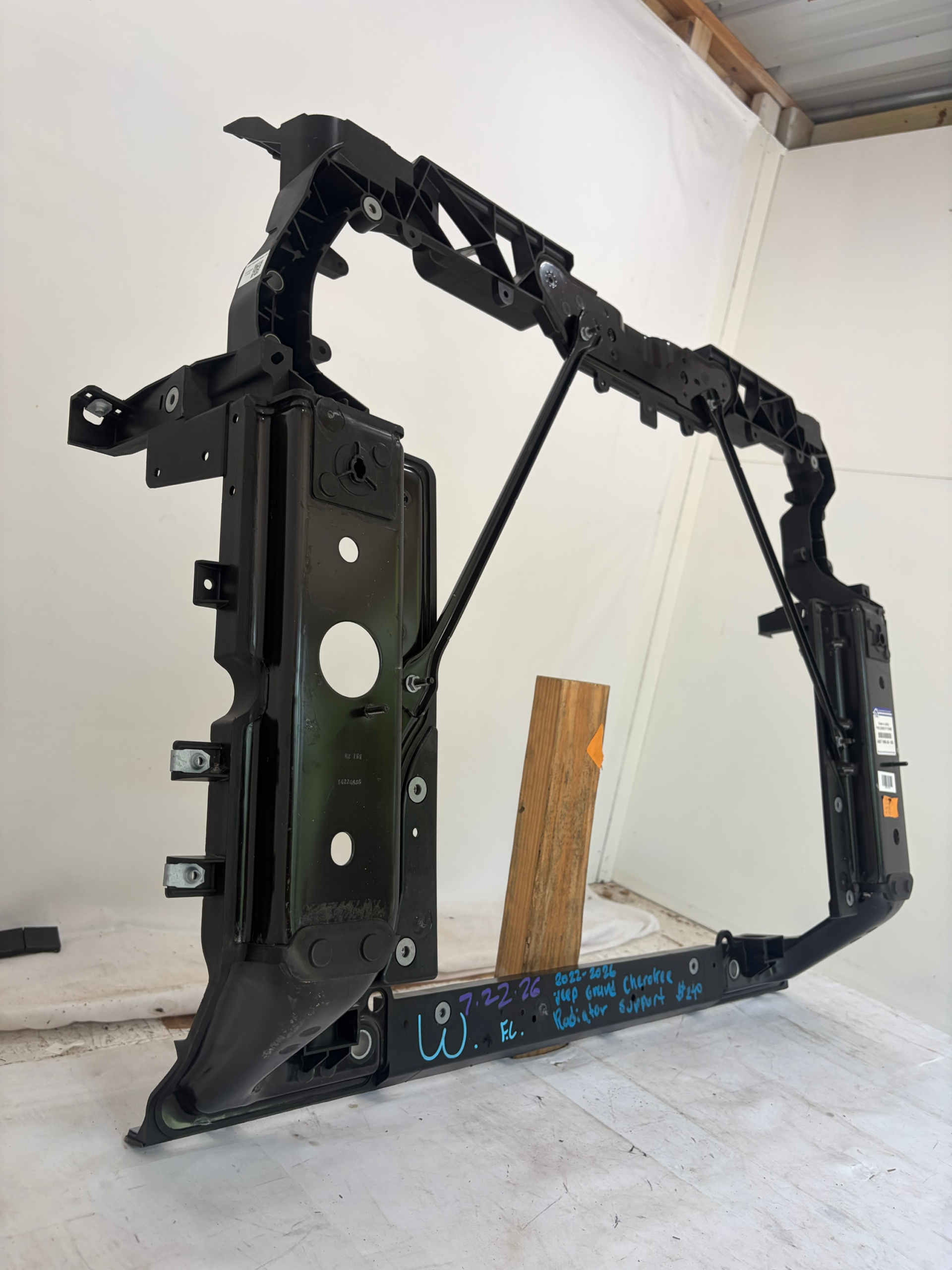 2022-2026 Jeep Grand Cherokee Radiator Support