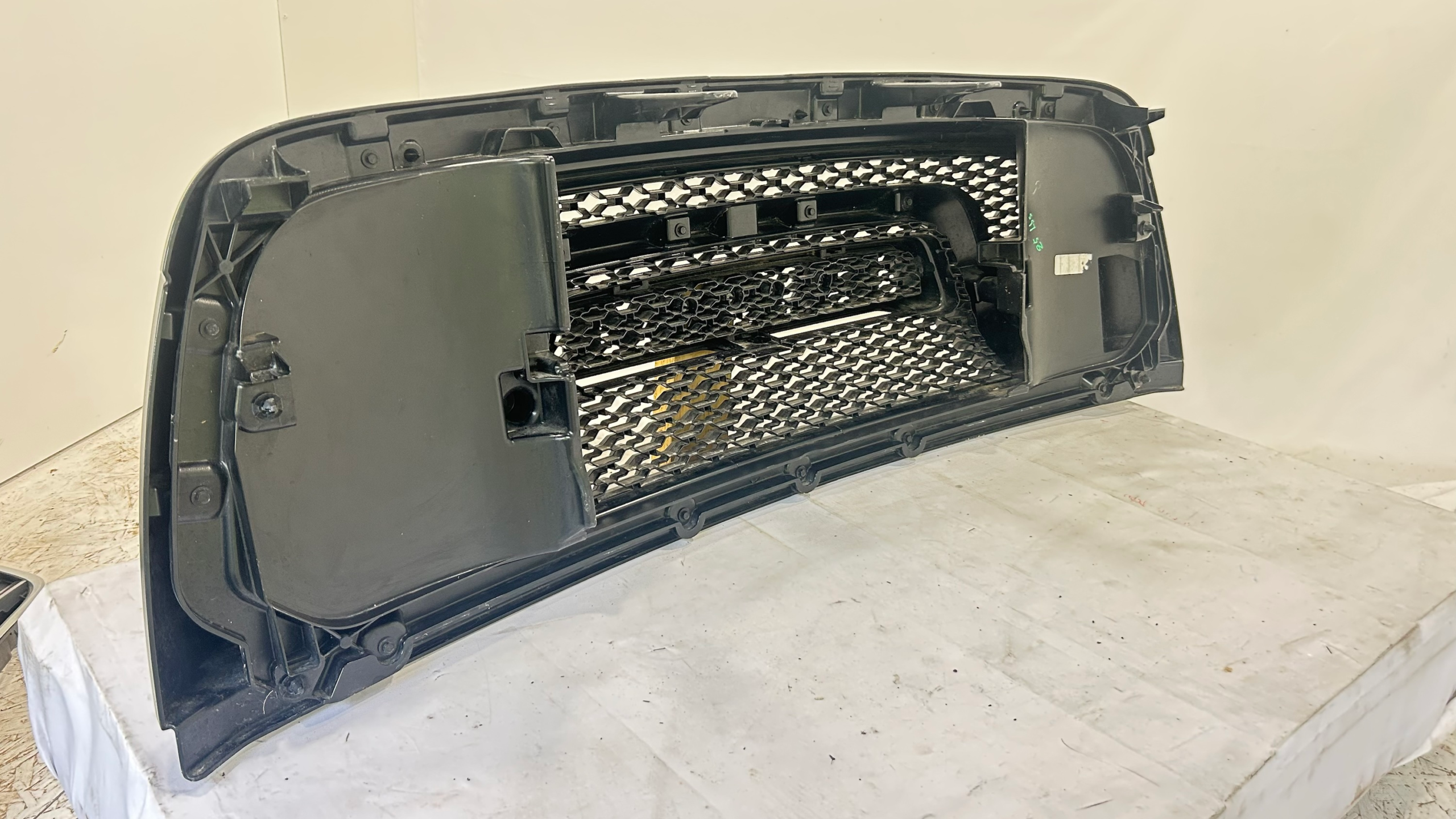 2015-2022  Dodge Ram Rebel 1500 Grille