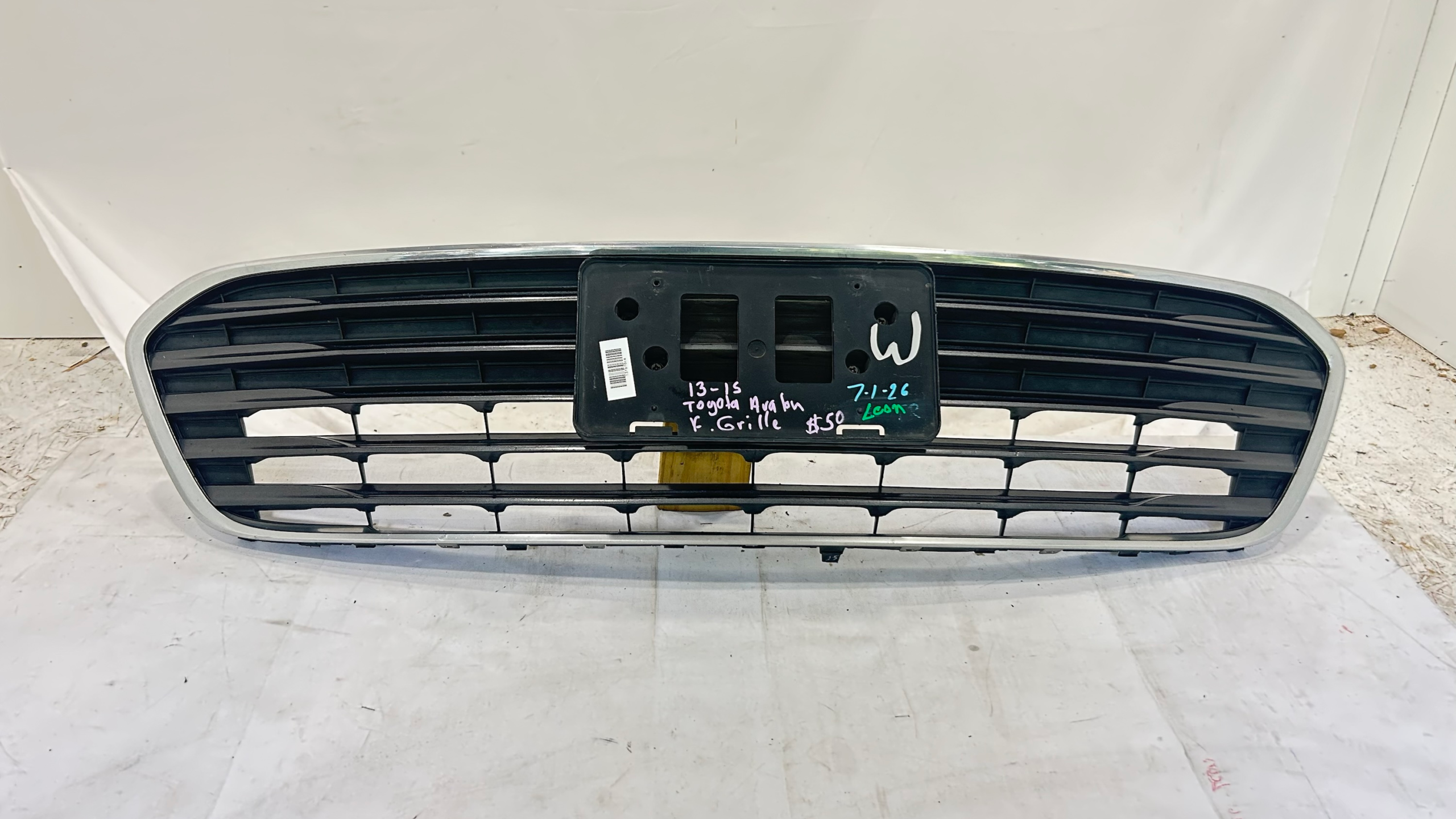 2013-2015 Toyota Avalon  Grille