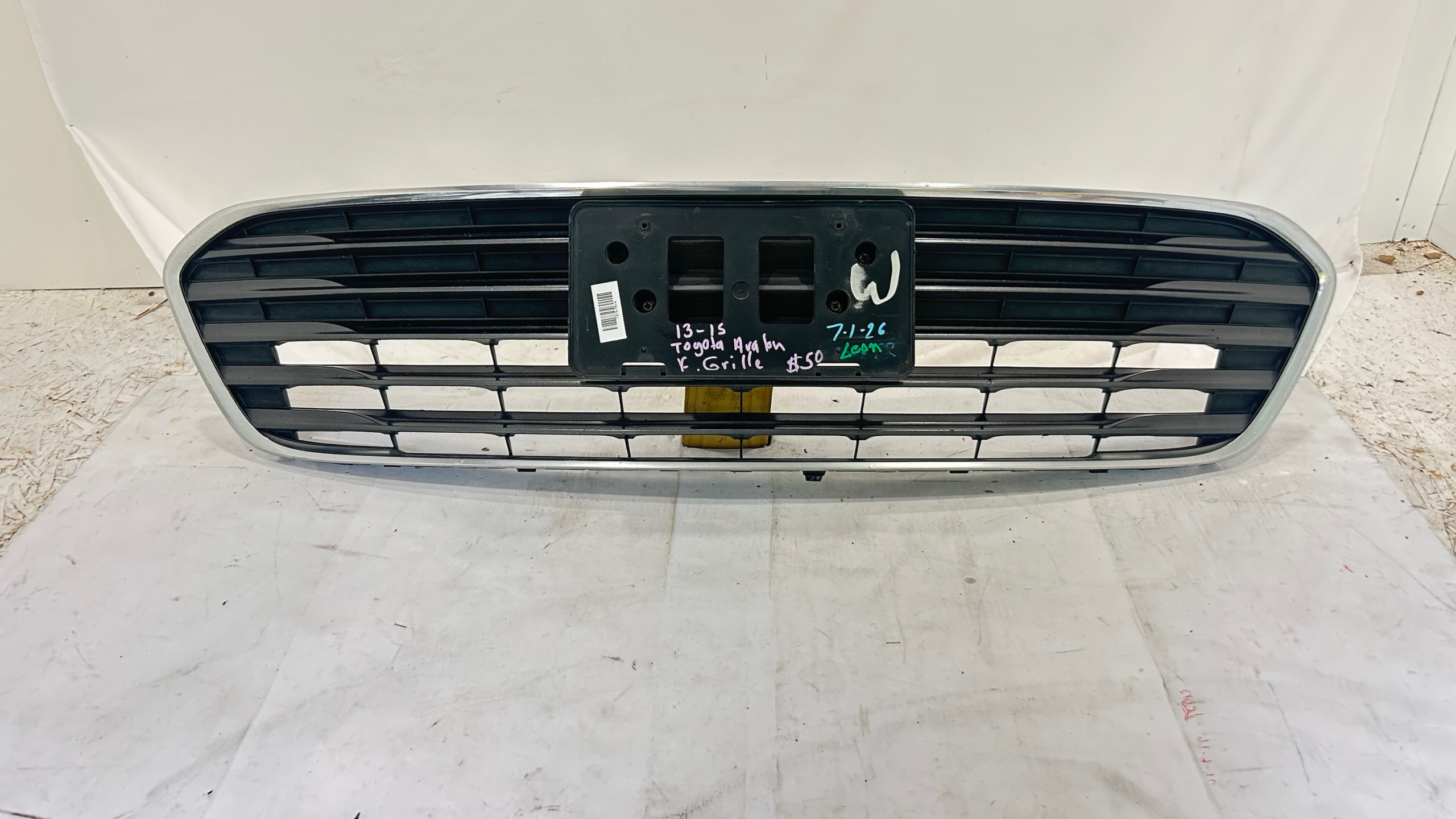 2013-2015 Toyota Avalon  Grille