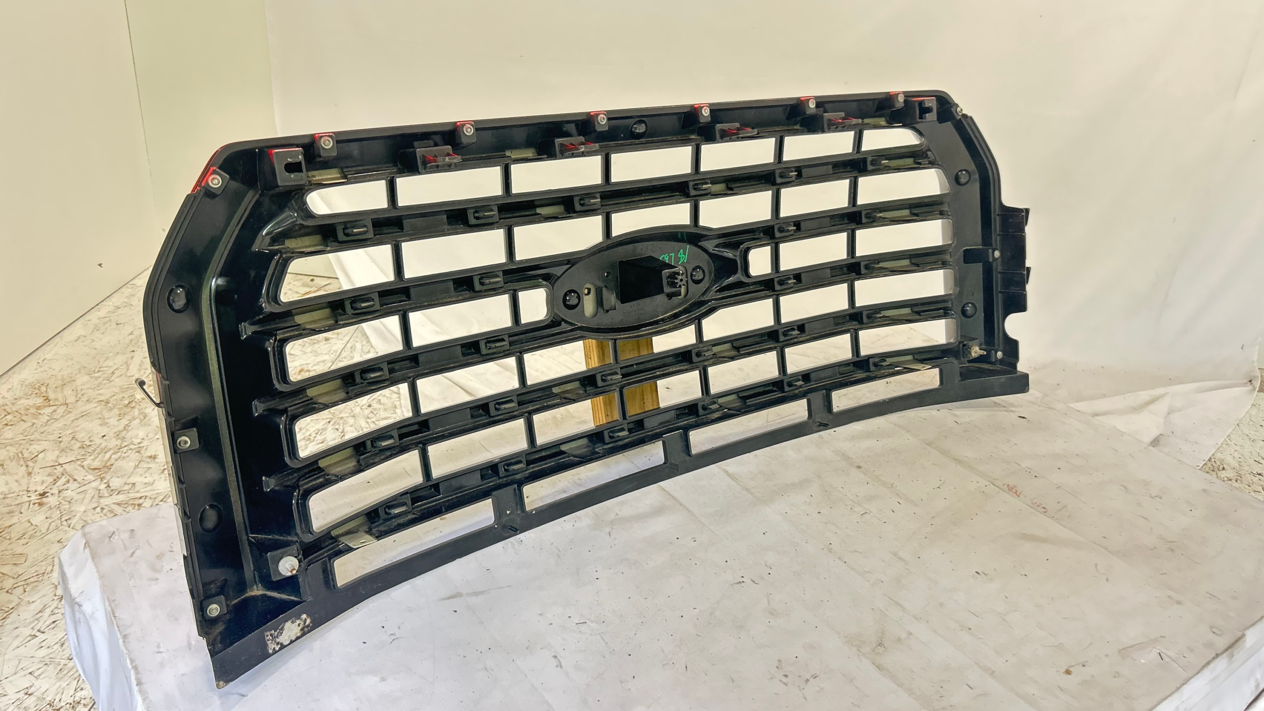 2015-2017 Ford  F-150 Grille