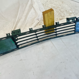 2018-2019 Cadillac XTS front lower grille - Image 4