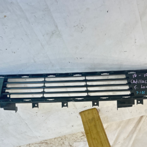 2018-2019 Cadillac XTS front lower grille - Image 3