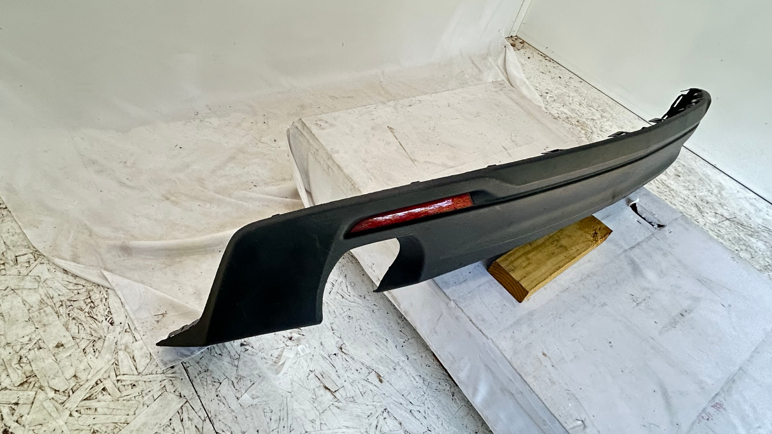 2016-2023 Chevrolet Camaro rear bumper lower valance