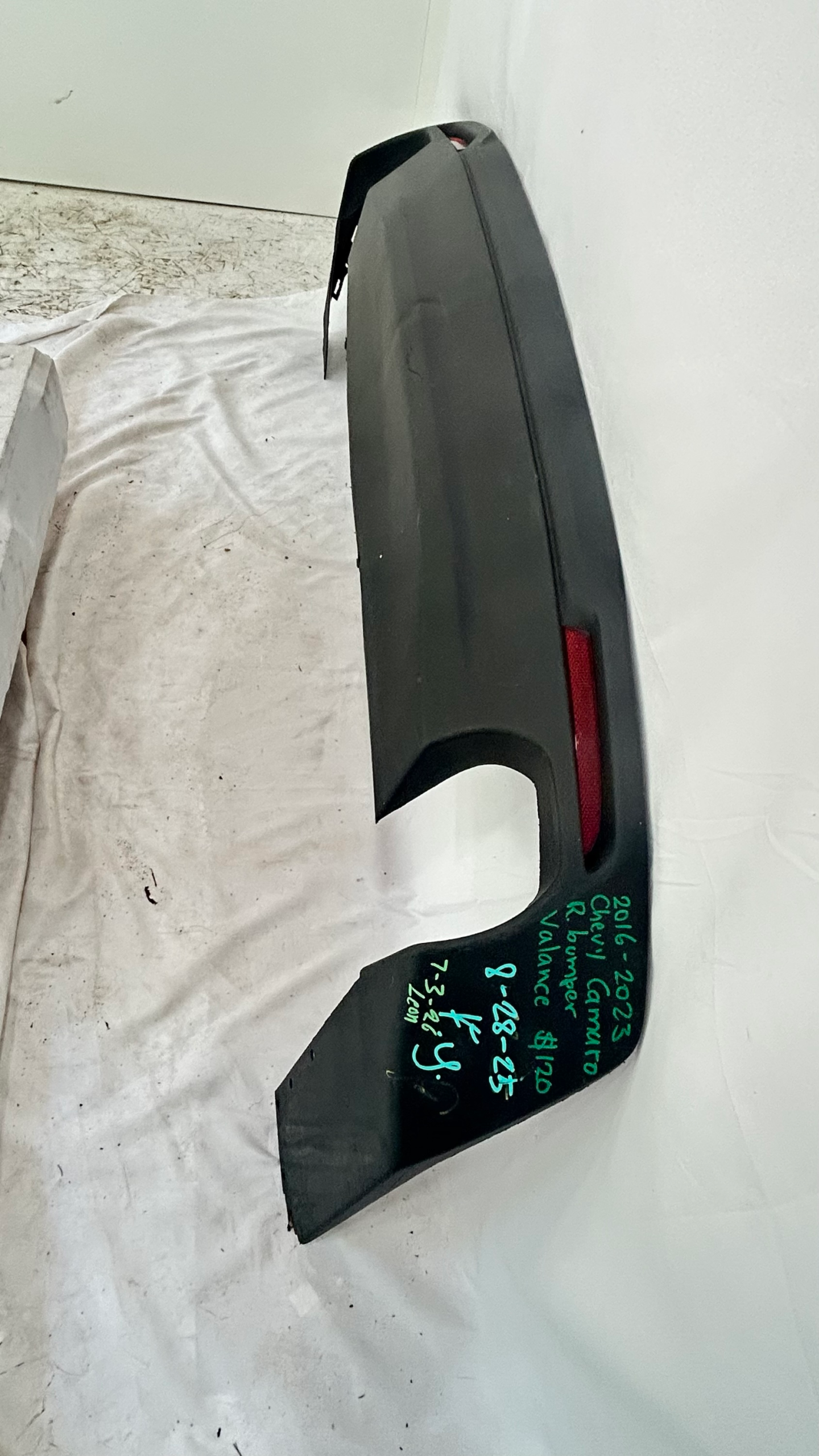 2016-2023 Chevrolet Camaro rear bumper lower valance