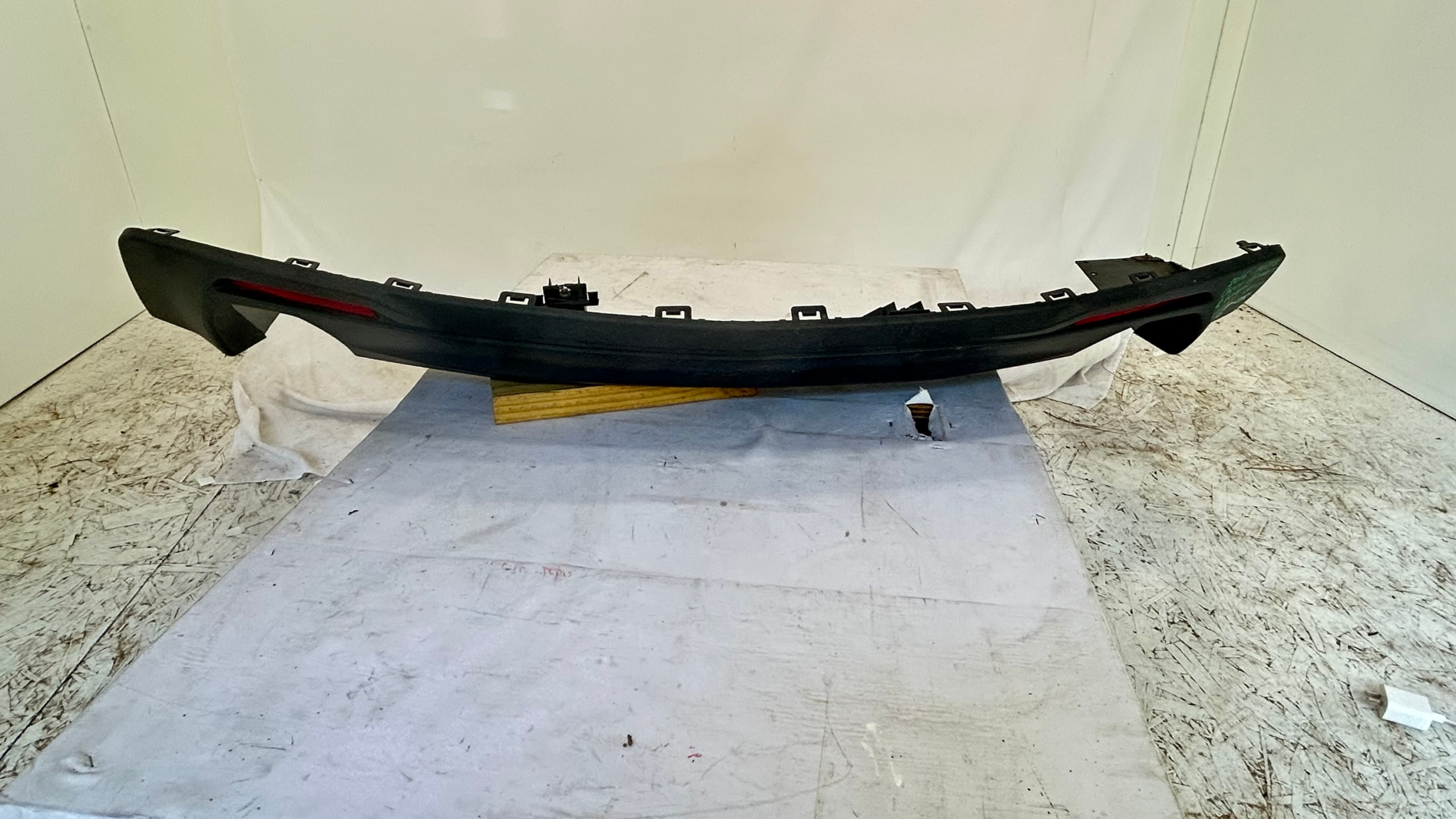 2016-2023 Chevrolet Camaro rear bumper lower valance