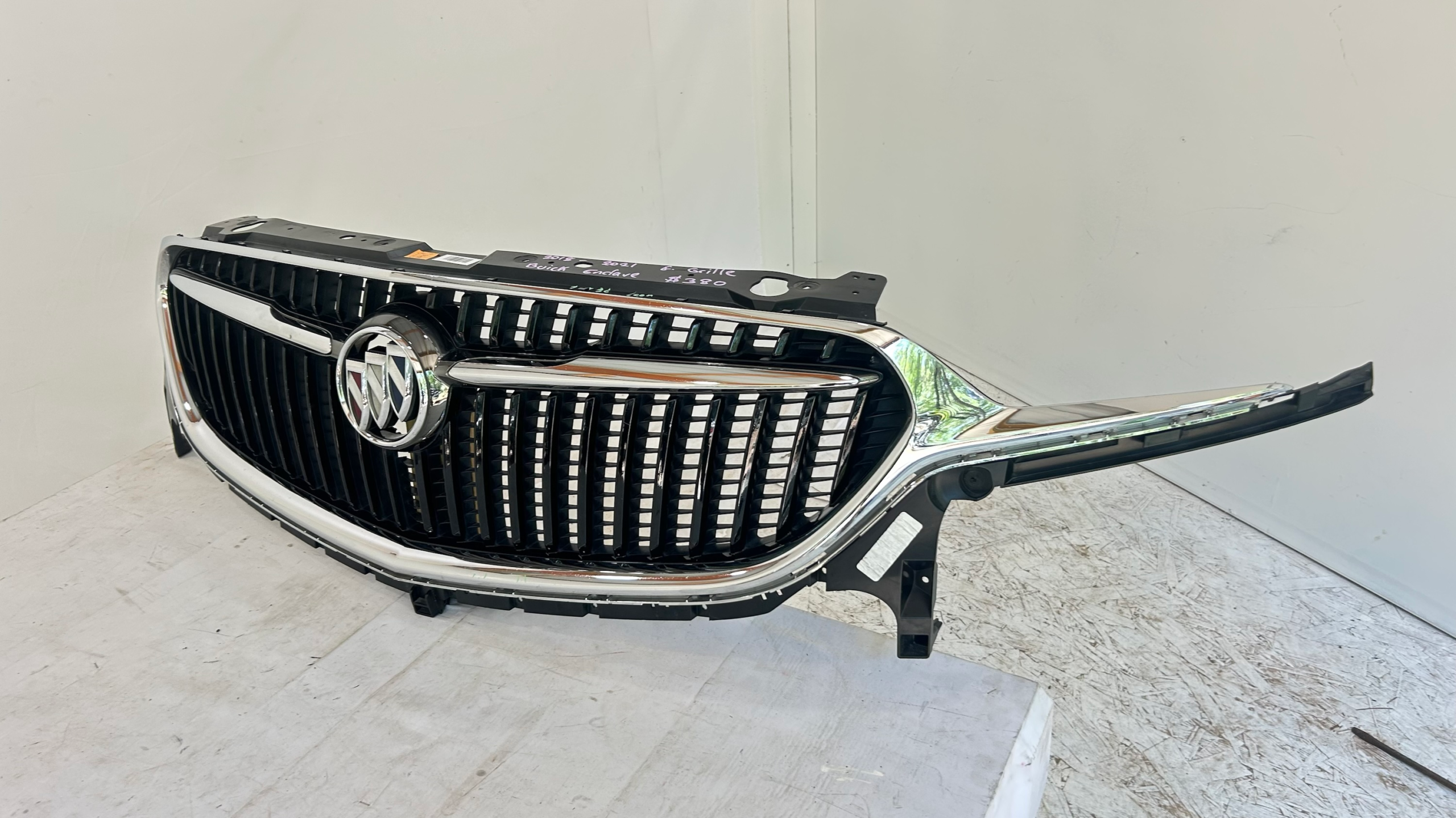 2018 2019 2020 2021 Buick Enclave Front Base Grille Chrome OEM 323740