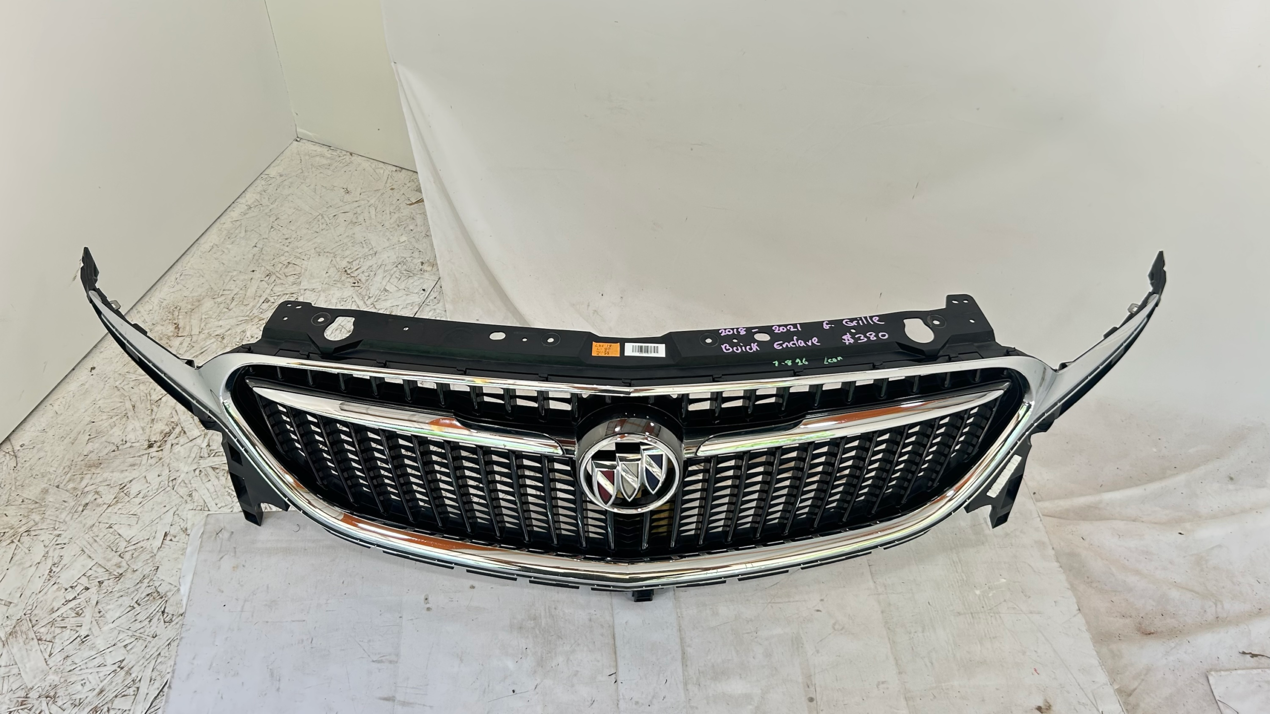 2018 2019 2020 2021 Buick Enclave Front Base Grille Chrome OEM 323740