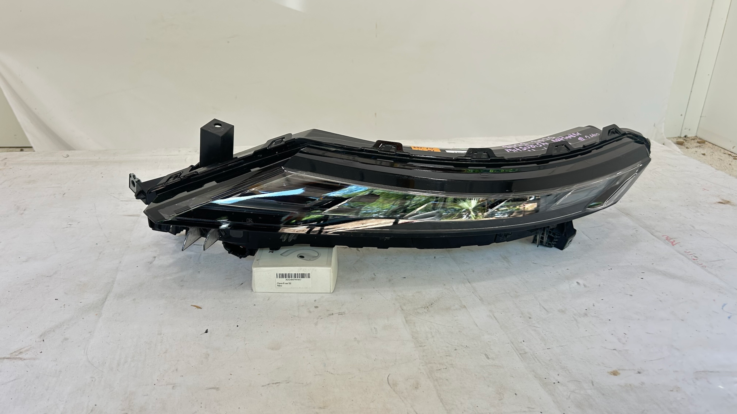 2022 2025 MITSUBISHI OUTLANDER LEFT DRIVER SIDE LED DRL HEADLIGHT OEM