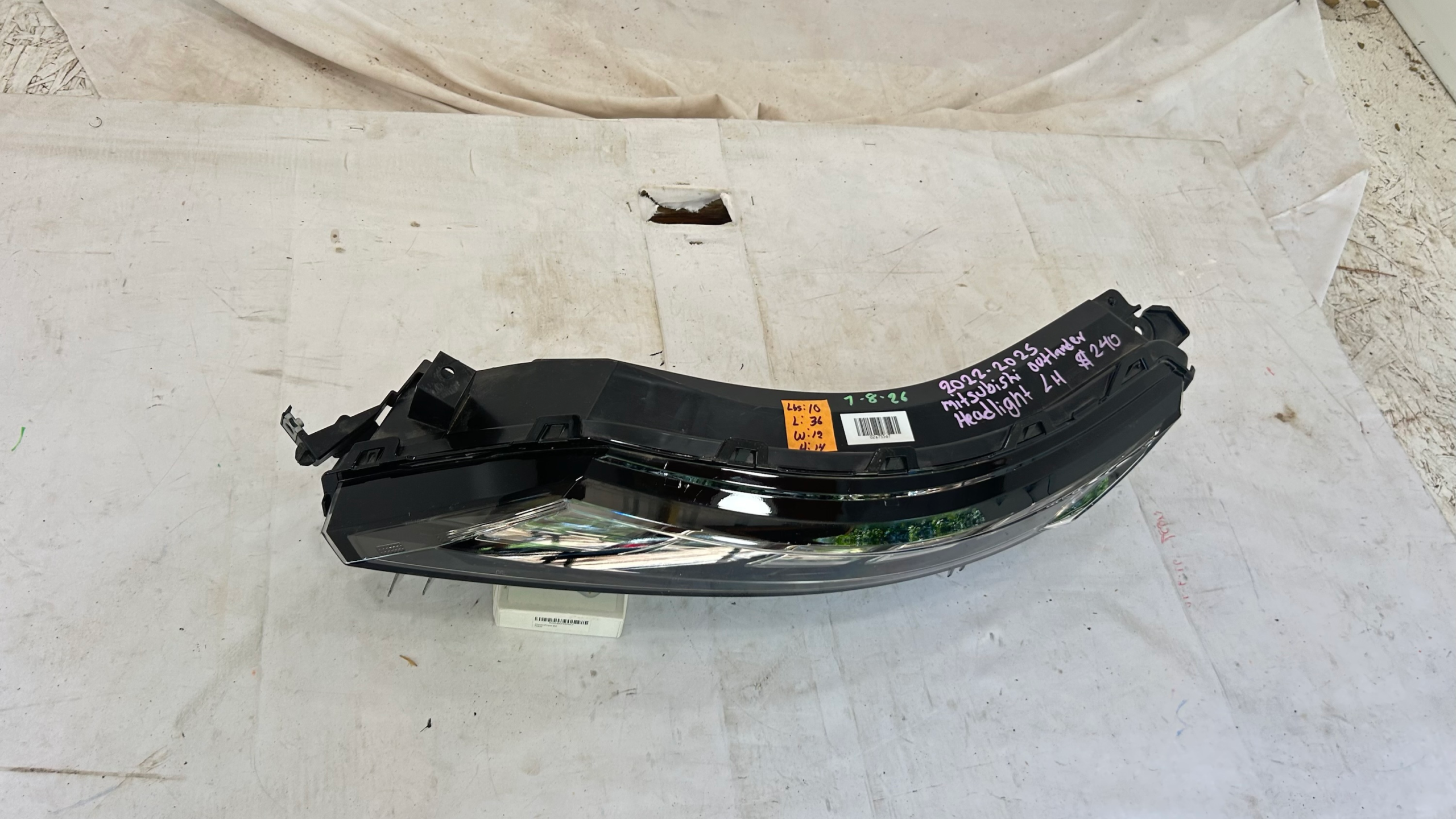 2022 2025 MITSUBISHI OUTLANDER LEFT DRIVER SIDE LED DRL HEADLIGHT OEM