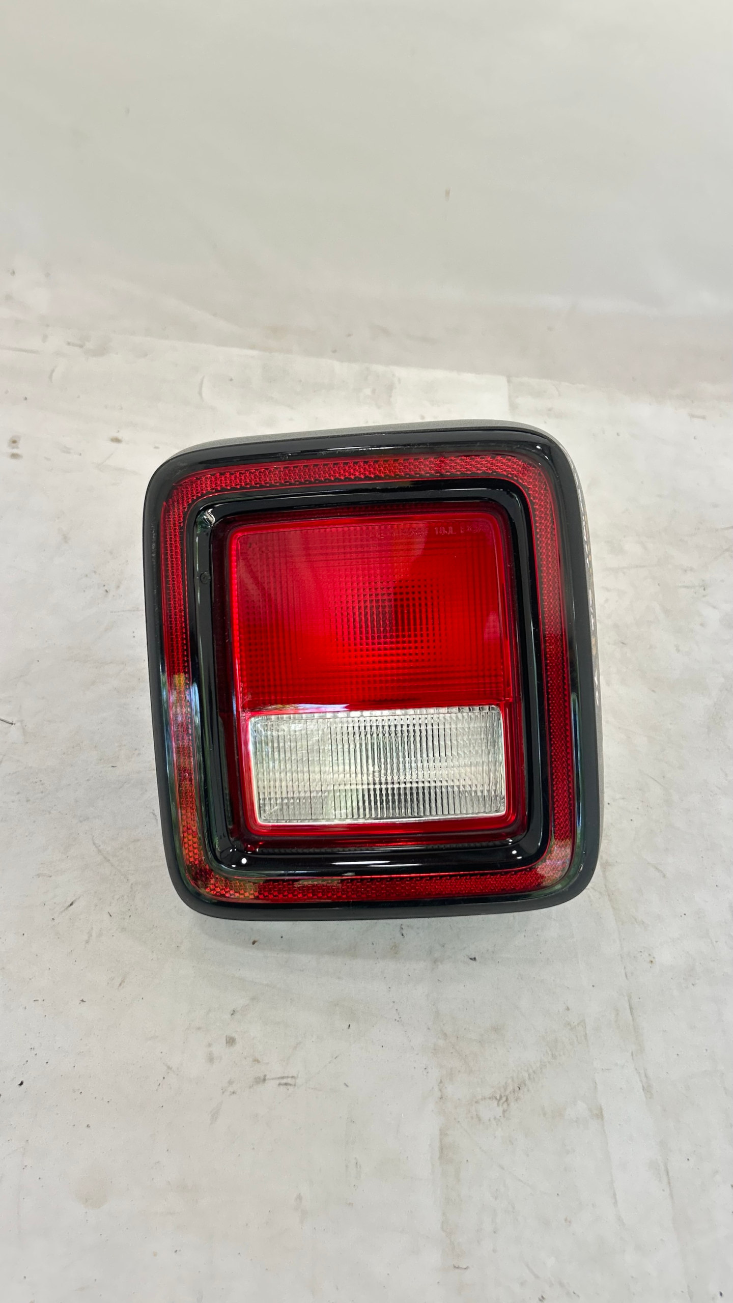 2018 -2026JEEP WRANGLER TAIL LIGHT Passenger Side