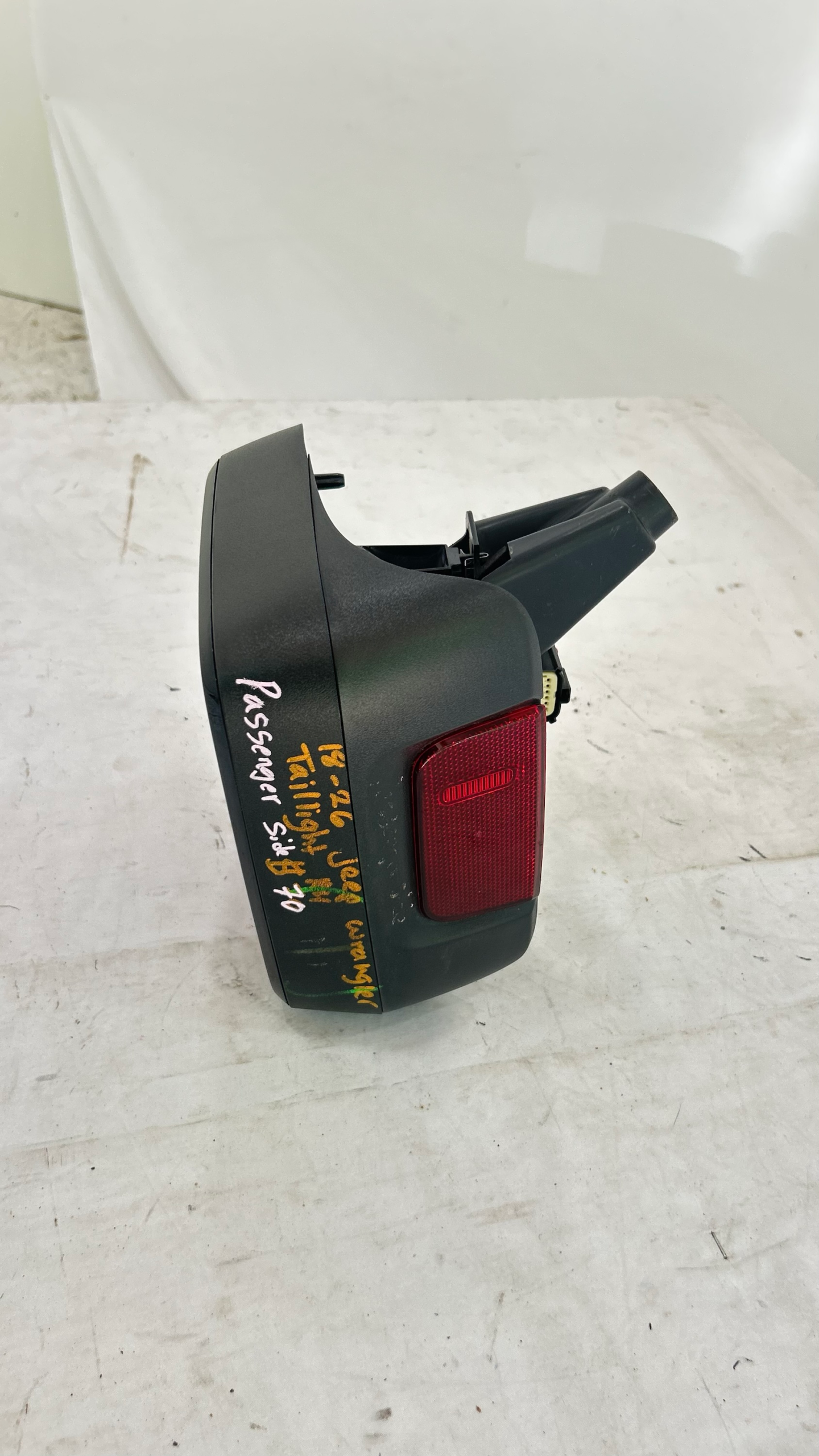 2018 -2026JEEP WRANGLER TAIL LIGHT Passenger Side