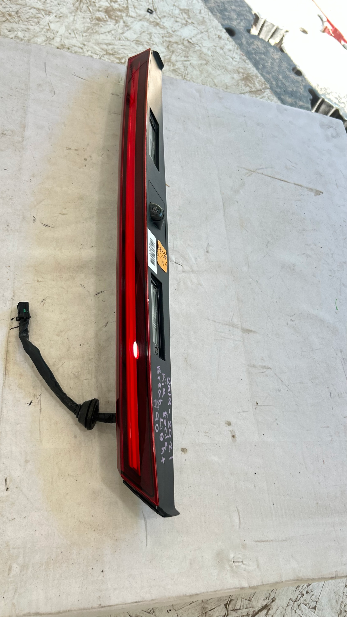 2019-2021 Kia Forte Center Trunk Camera Third Brake Light Assembly