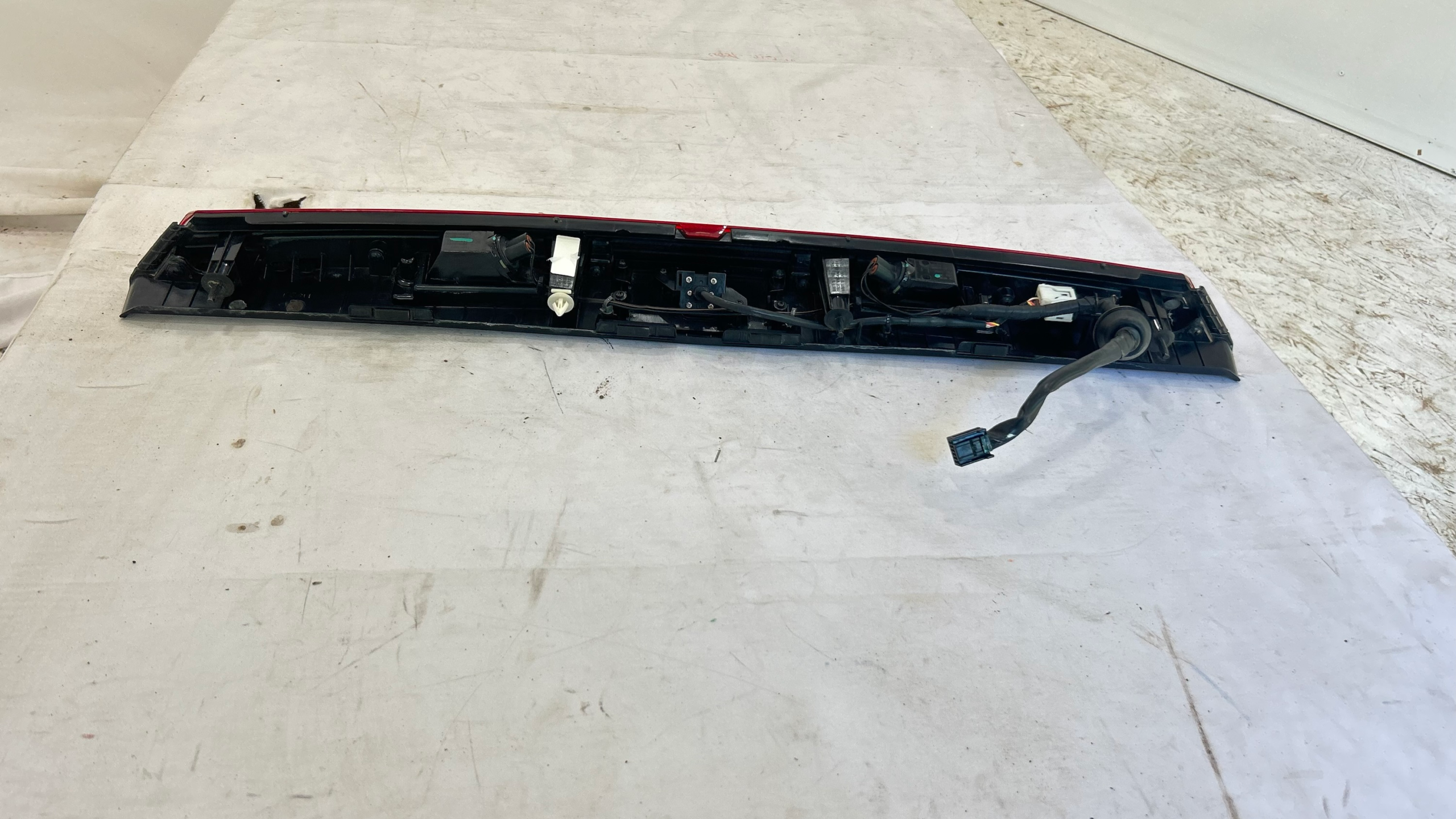 2019-2021 Kia Forte Center Trunk Camera Third Brake Light Assembly