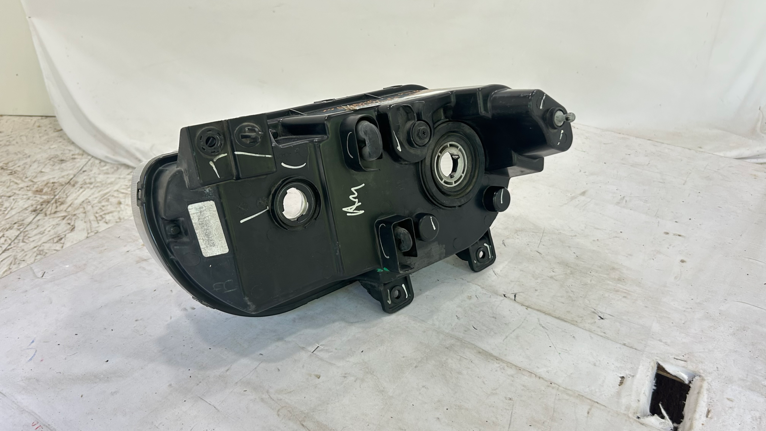 2008-2014 Dodge Challenger Passenger Side Halogen Headlight
