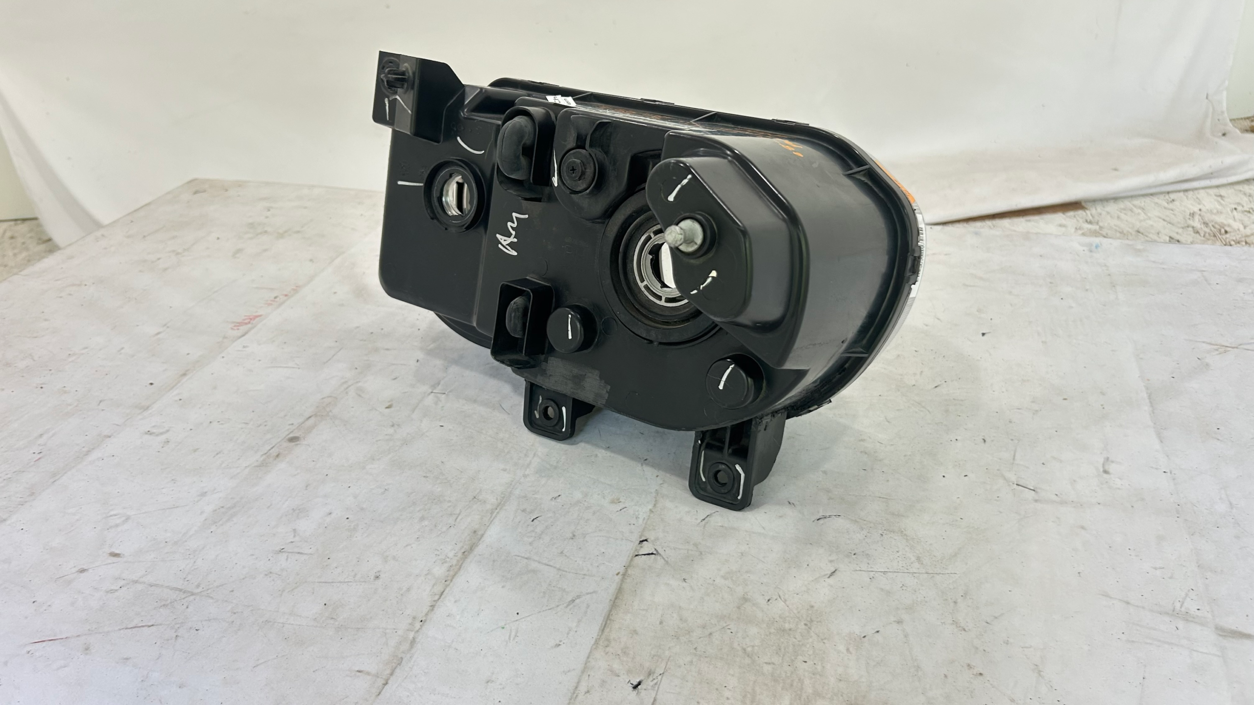 2008-2014 Dodge Challenger Passenger Side Halogen Headlight