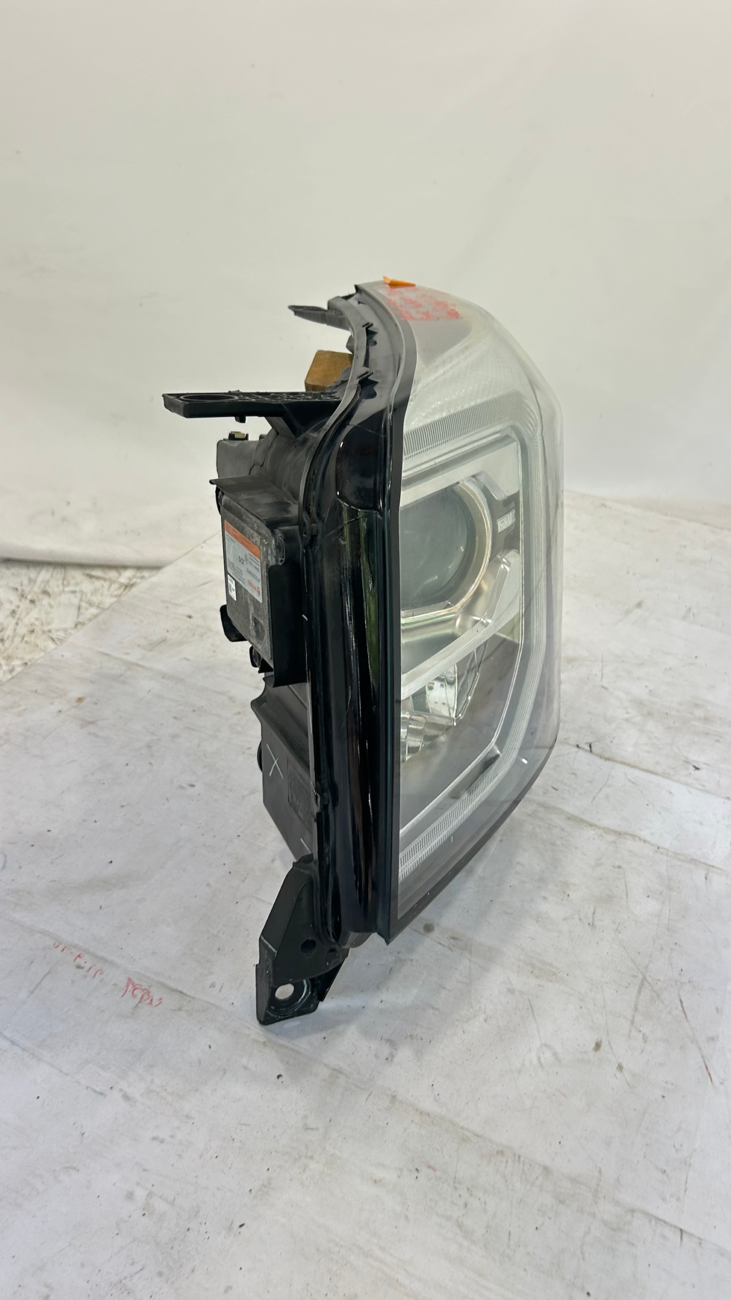 2015-2020 GMC Yukon Driver side HID Headlight