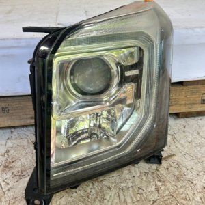 2015-2020 GMC Yukon Driver side HID Headlight - Image 6