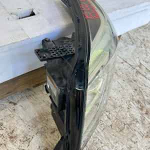 2015-2020 GMC Yukon Driver side HID Headlight - Image 5